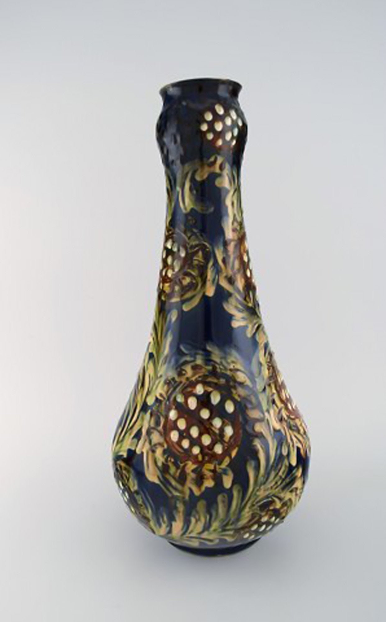 Kähler, HAK. Large vase in glazed stoneware. Flowers on blue background. 1930 / 40s. - 2