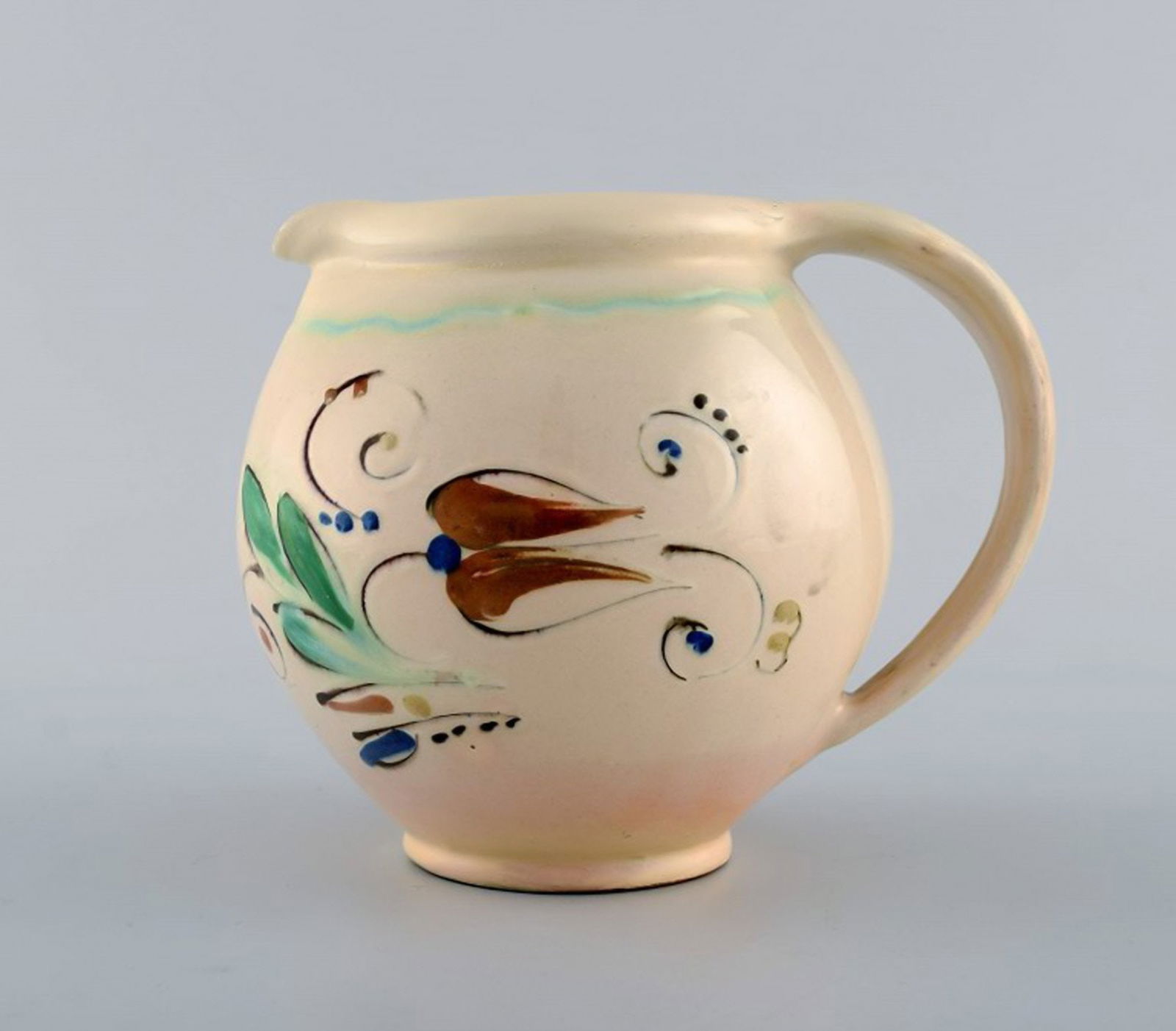 Kähler, HAK. Jug in glazed stoneware. Flowers on a cream colored background. 1930 / 40s. (1 of 5)