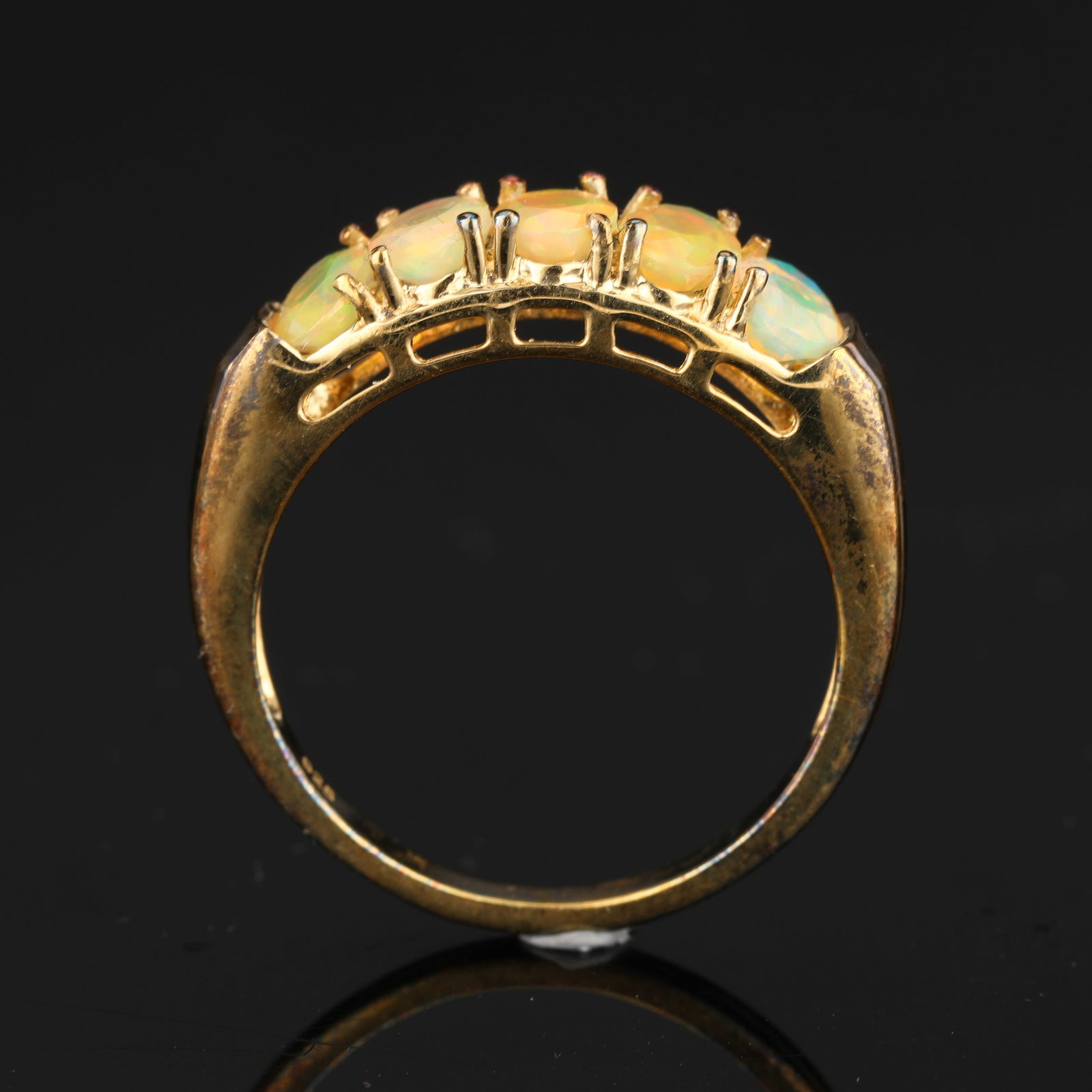 Ring: Ethiopian Opal Oval 6x4mm - 2