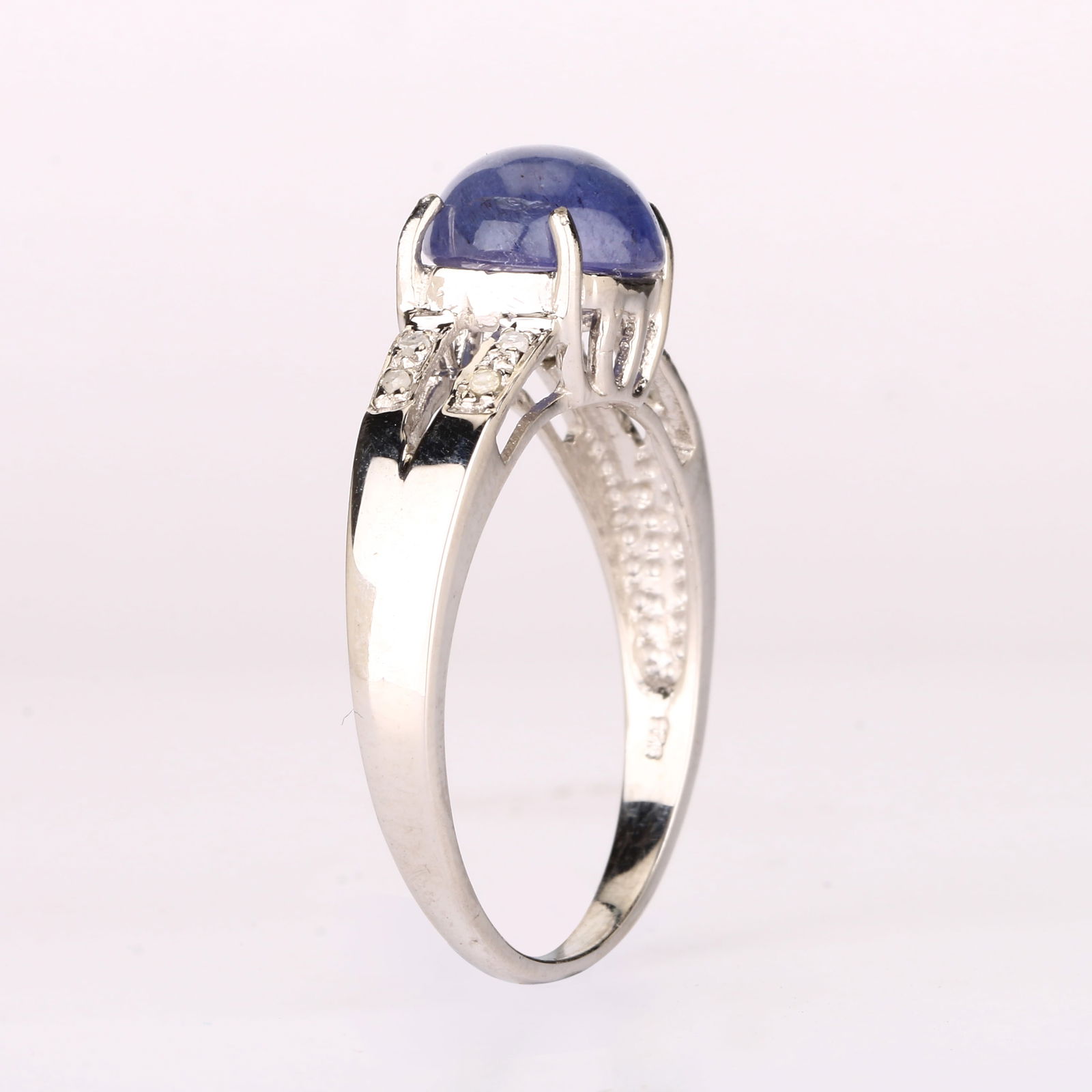 Ring: Tanzanite CAB Cushion 8.00mm (1 of 5)