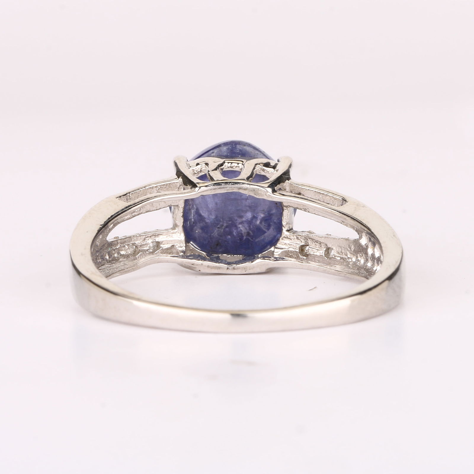 Ring: Tanzanite CAB Cushion 8.00mm - 5