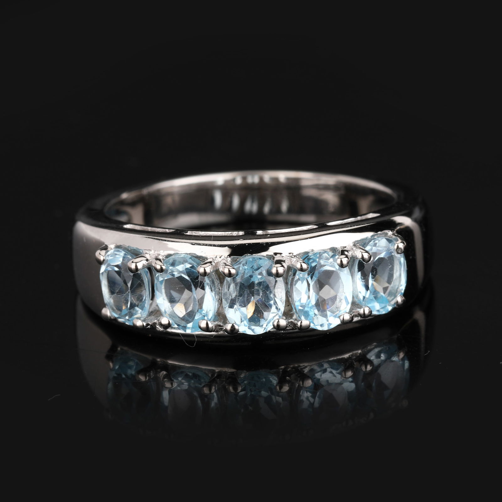 Ring: Sky Blue Topaz Oval 5x4mm - 3