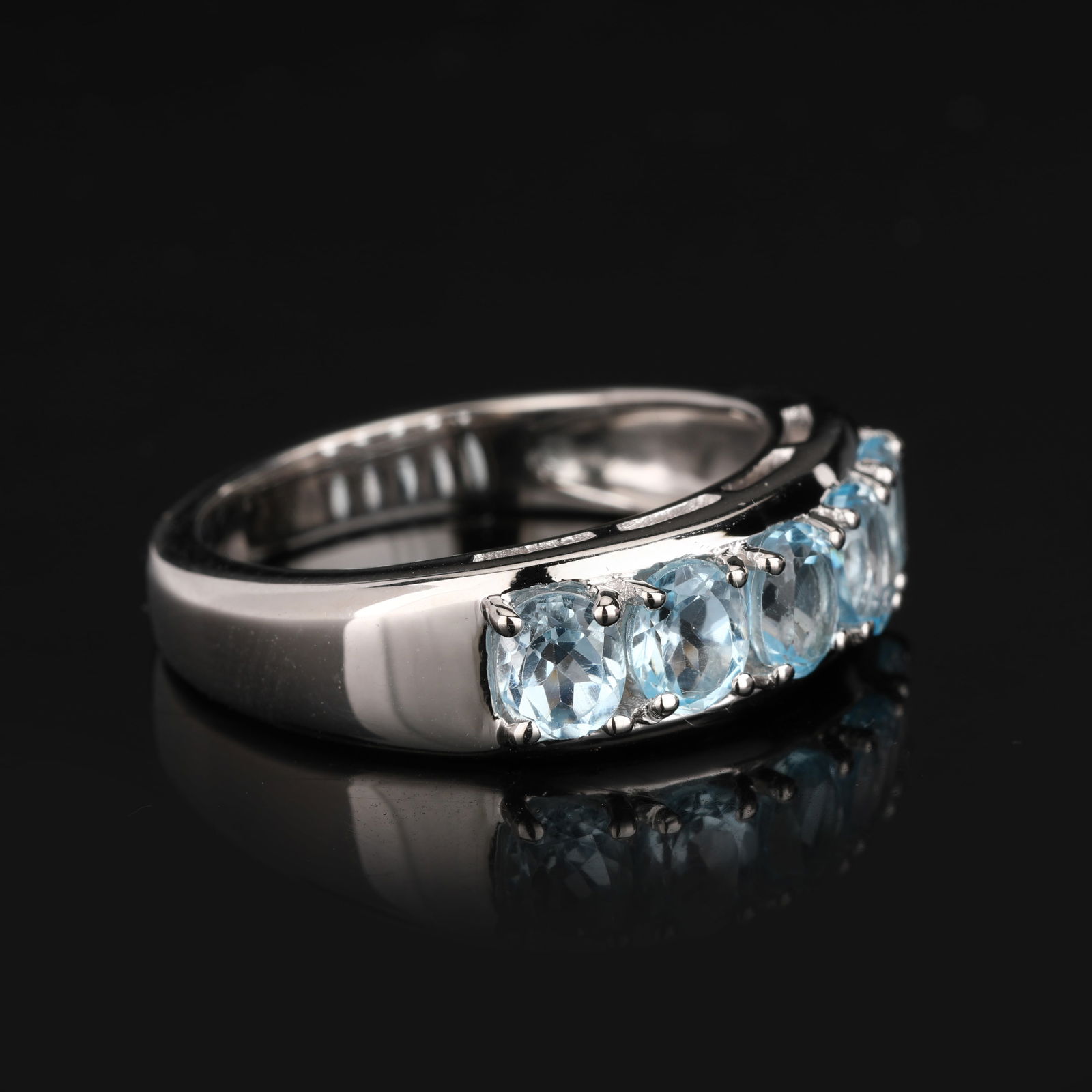 Ring: Sky Blue Topaz Oval 5x4mm - 4