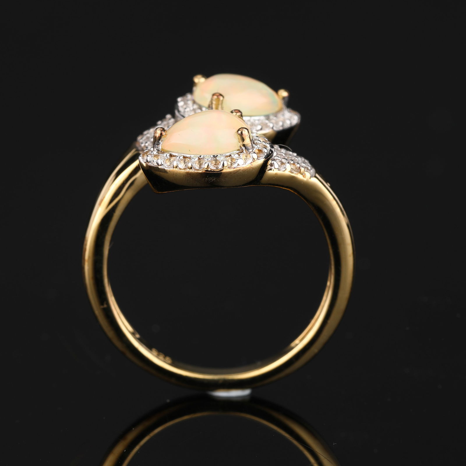 Ring: Ethiopian Opal CAB Pears 7x5mm - 2