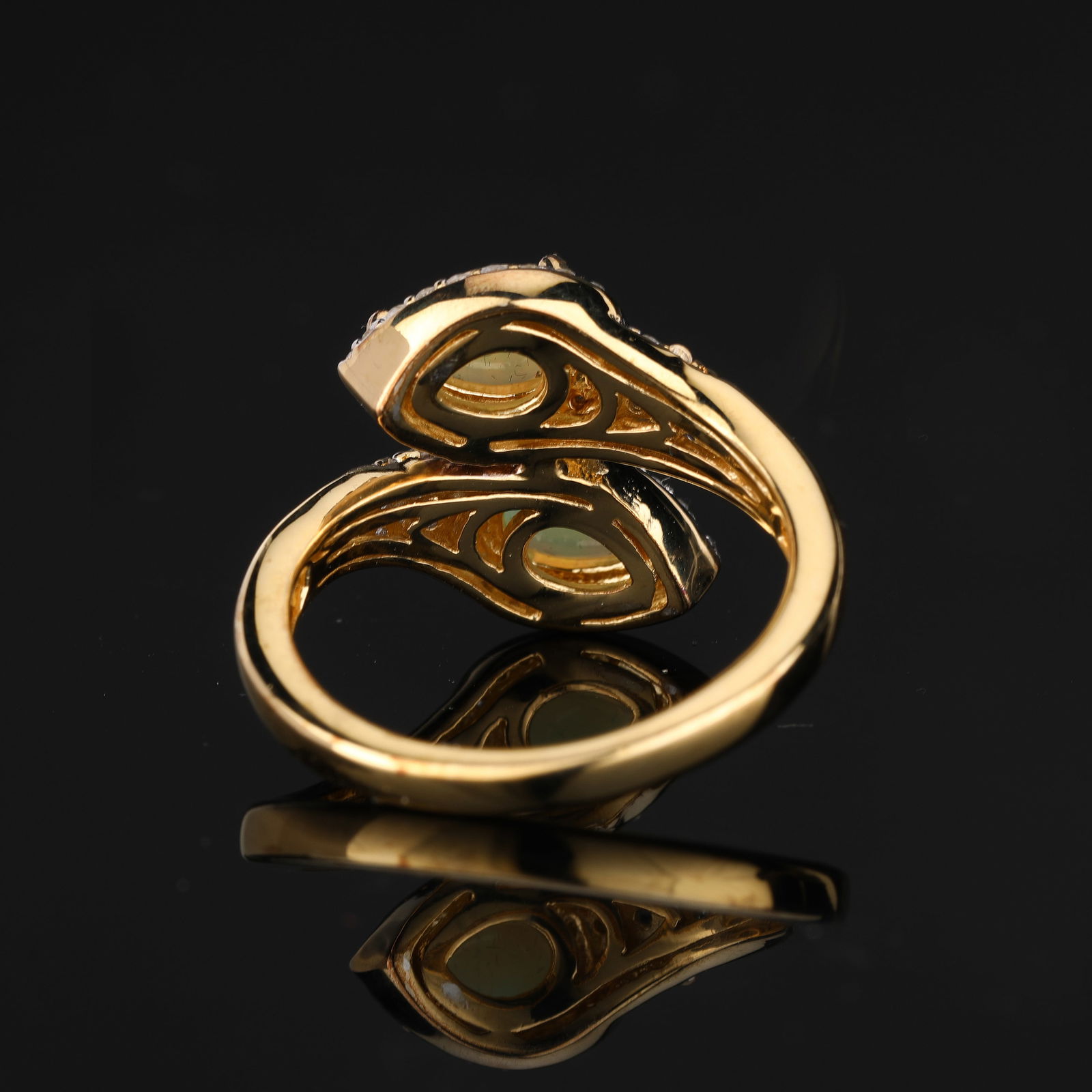 Ring: Ethiopian Opal CAB Pears 7x5mm - 5