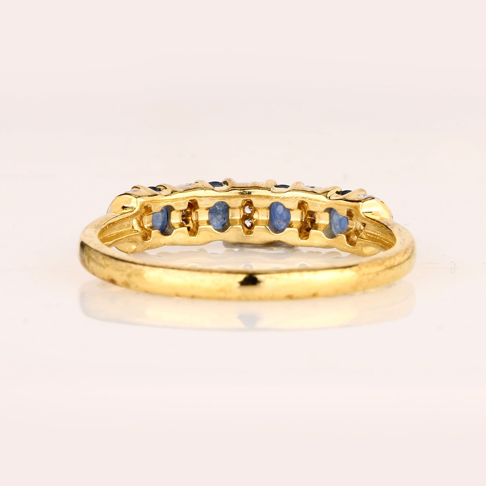 Ring: Blue Sapphire Oval 4x3mm (1 of 6)