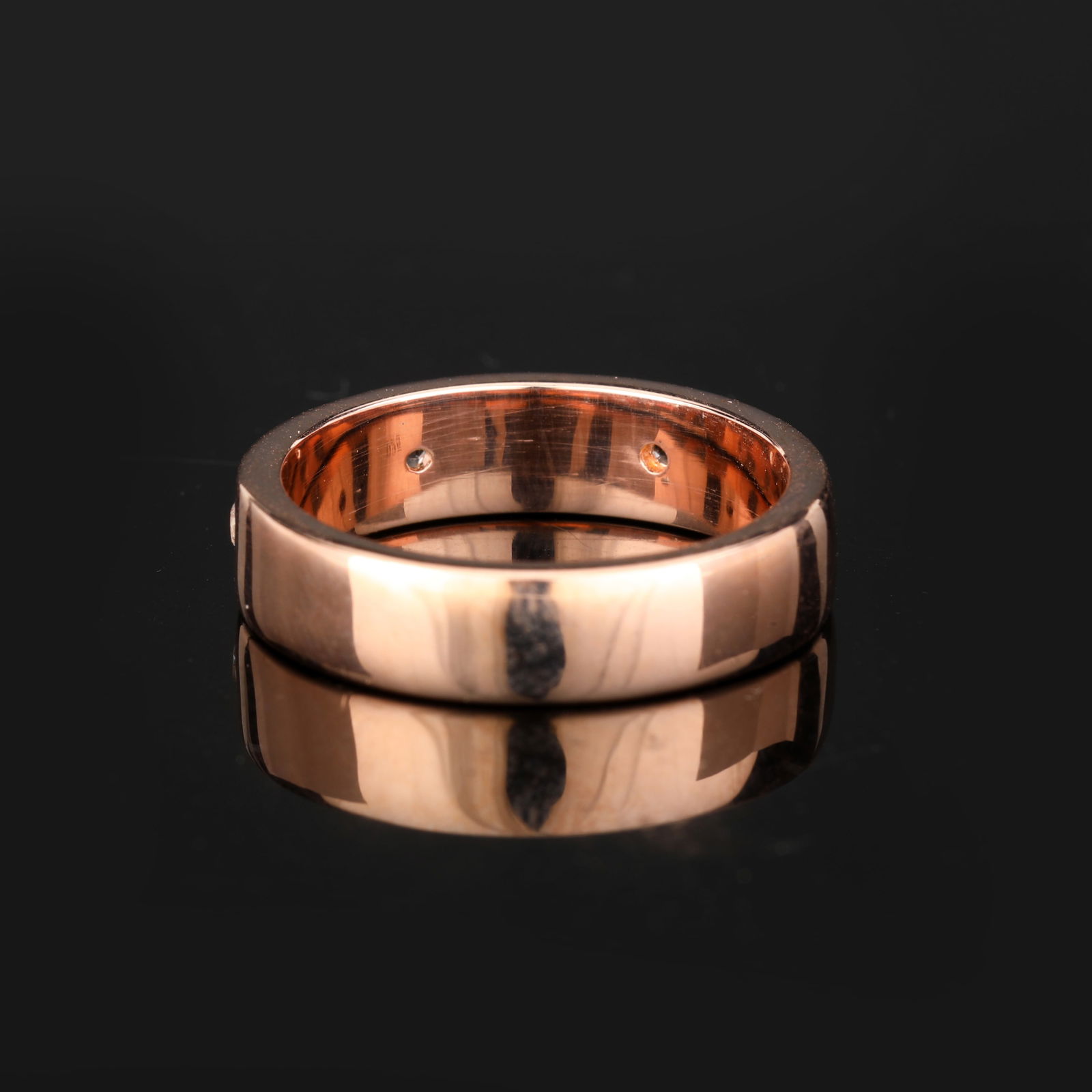 Ring: White Topaz Round 2.00mm - 5