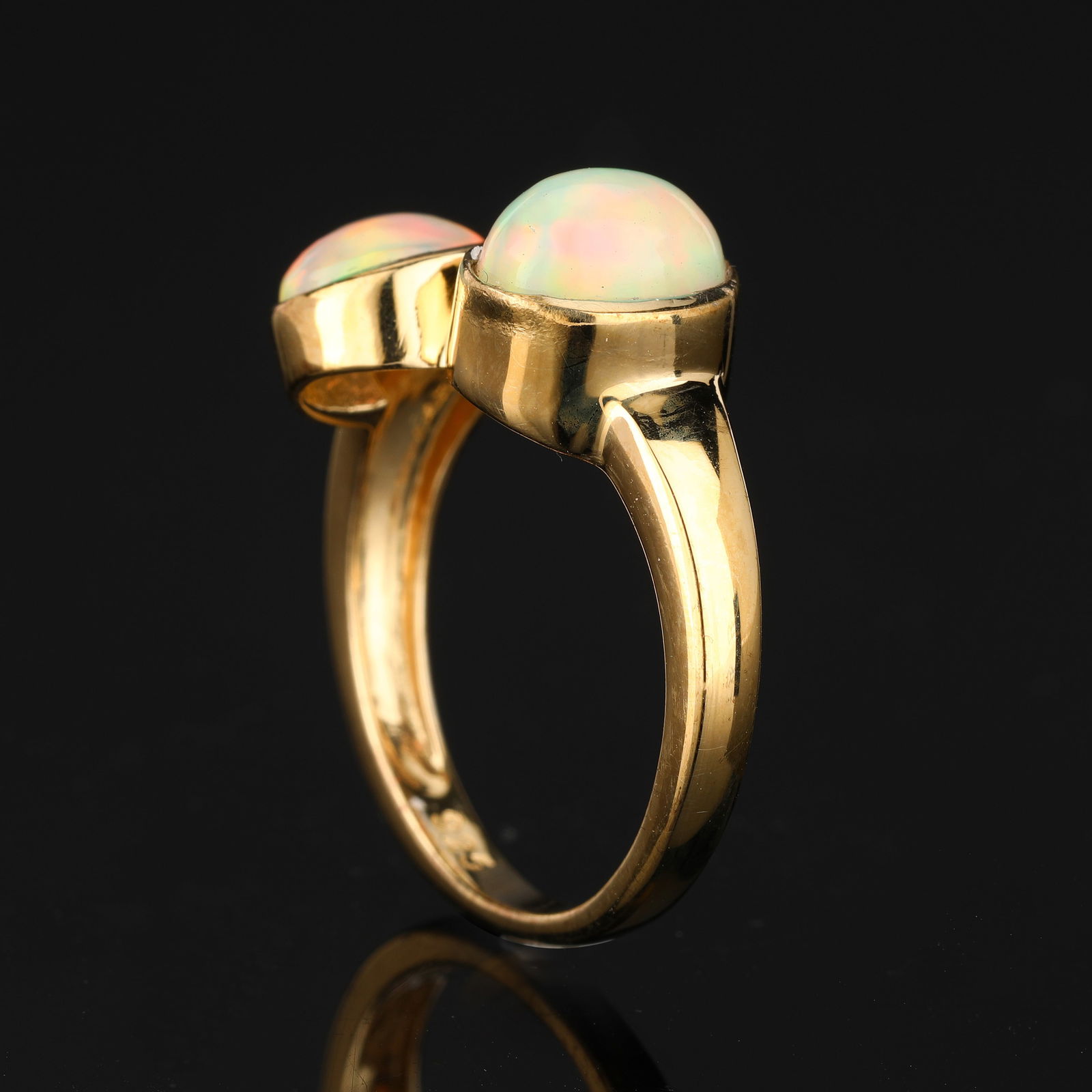 Ring: Ethiopian Opal CAB Oval 8x6mm: No Reserve! Title: Ring: Ethiopian Opal CAB Oval 8x6mm Description: Ethiopian Opal CAB Oval 8x6mm - 1Pc + Ethiopian Opal CAB Oval 7x5mm - 1Pc + Ethiopian Opal CAB Oval 6x4mm - 1Pc Date/Period: After