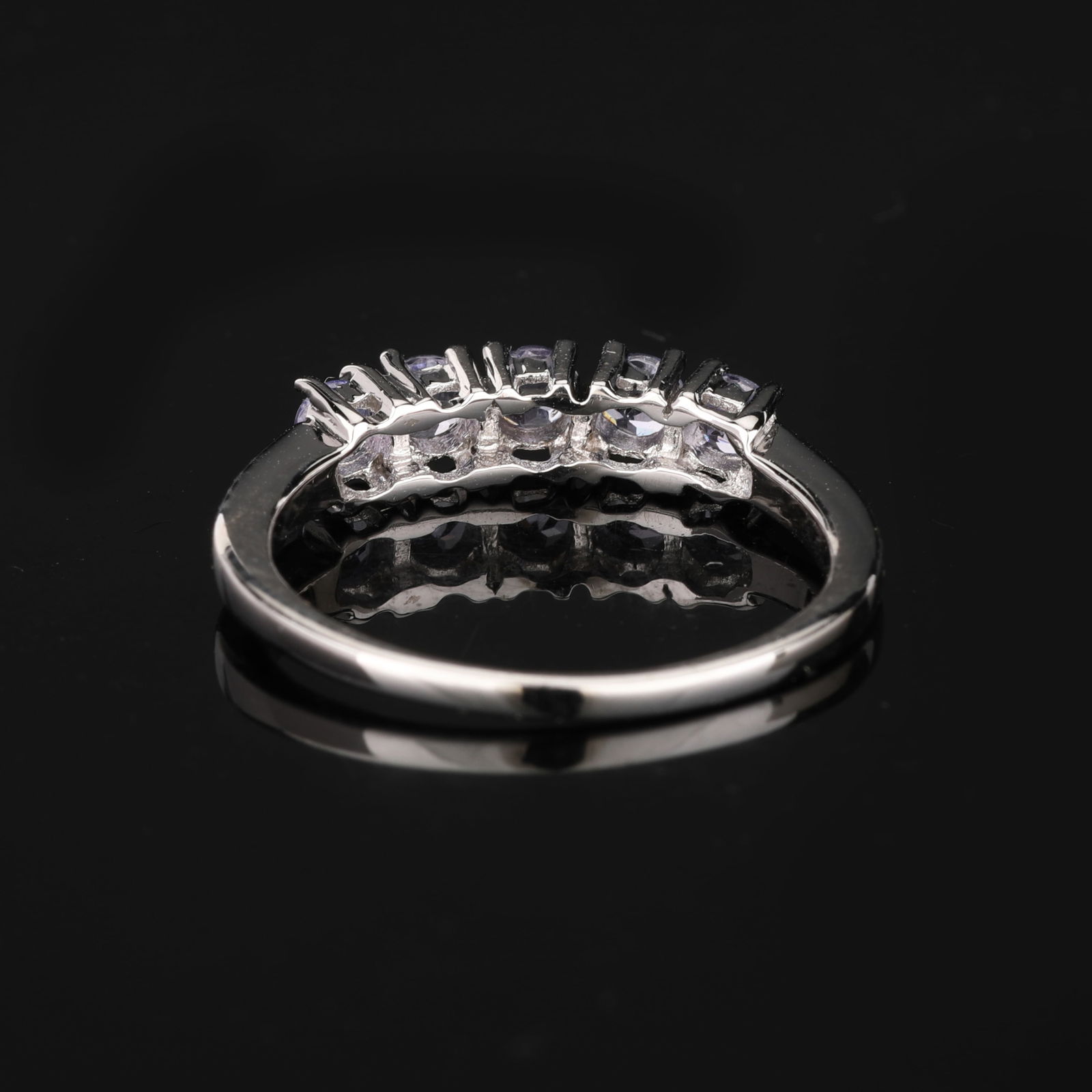 Ring: Tanzanite Round 2.50mm - 4