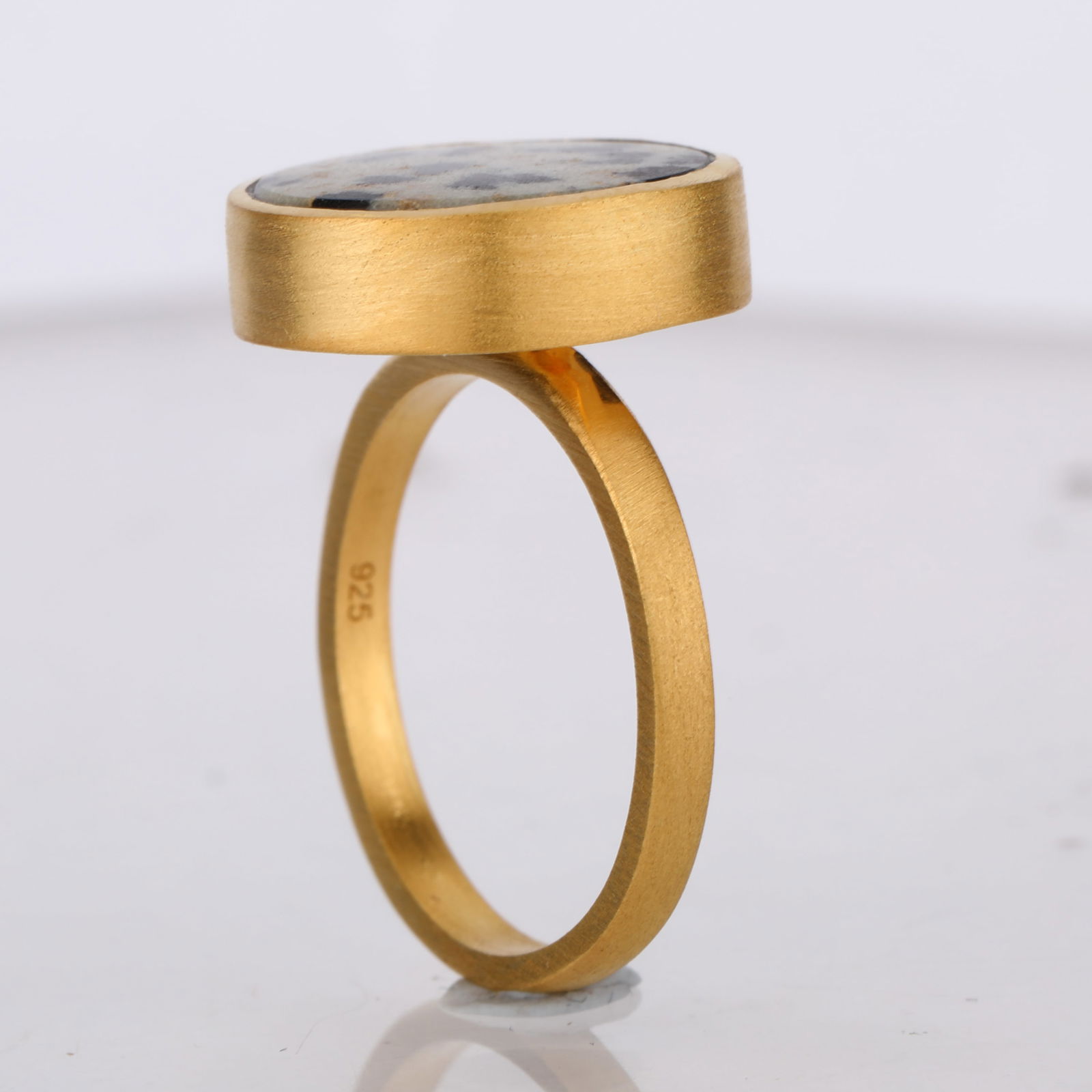 Ring: Tiger's Eye Plate Round 13.20mm (1 of 5)