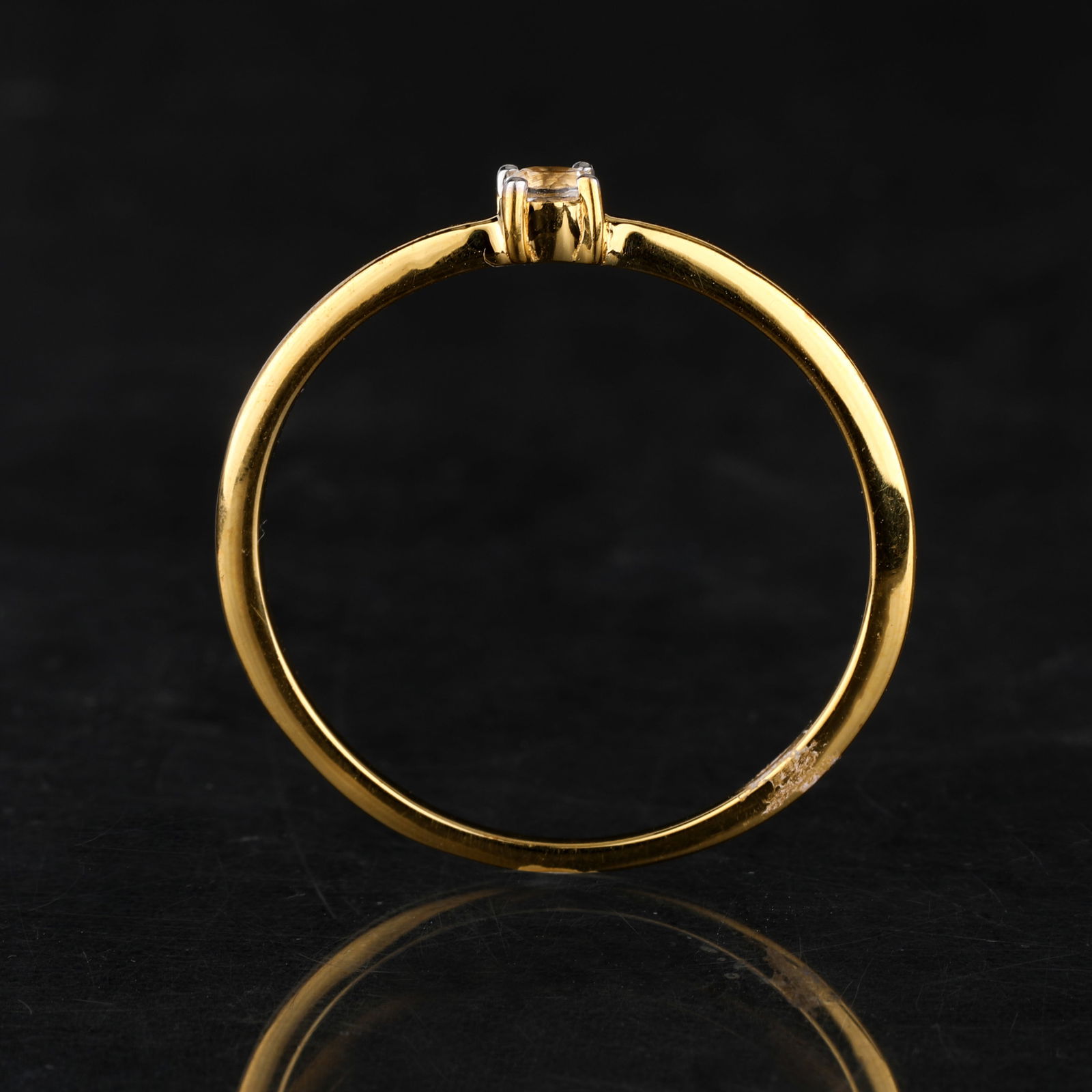 Ring: White Topaz Round 3.00mm - 2