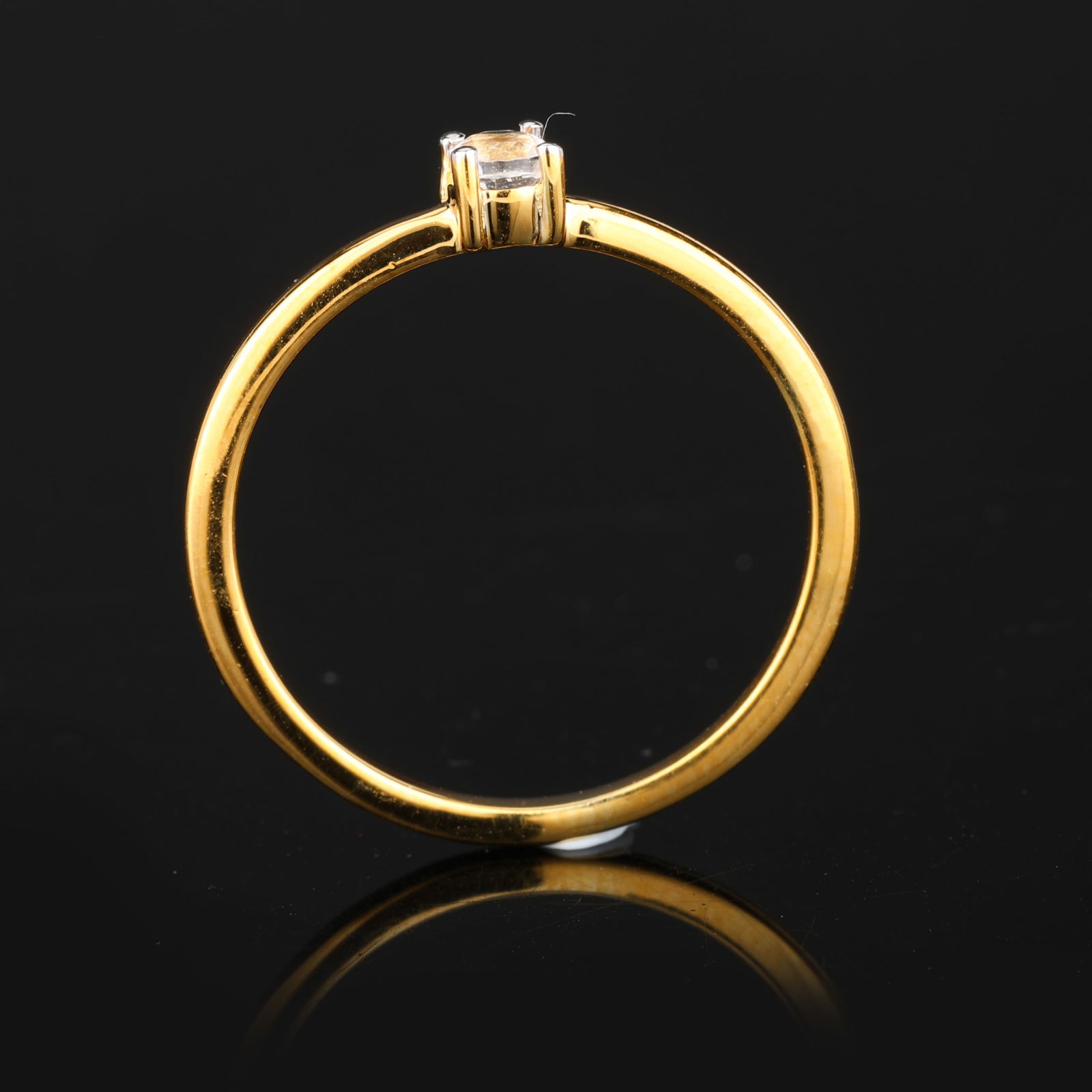 Ring: White Topaz Round 3.00mm - 7