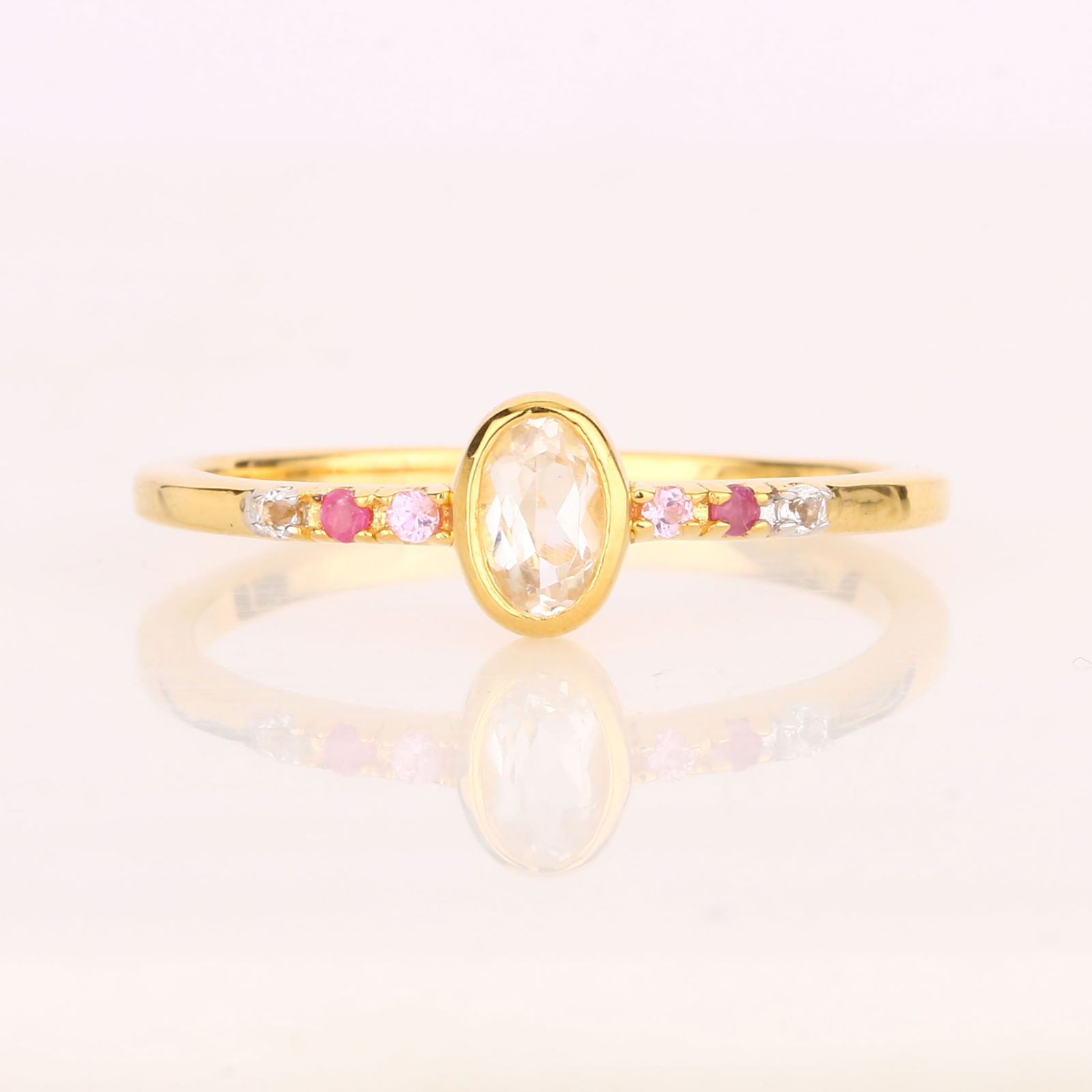 Ring: White Topaz Oval 5x3mm - 5