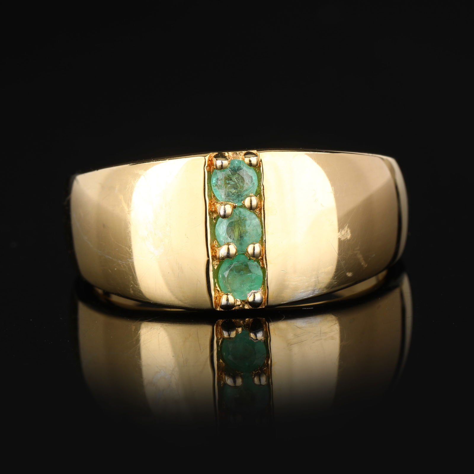 Ring: Sakota Emerald Round 3.00mm (1 of 6)