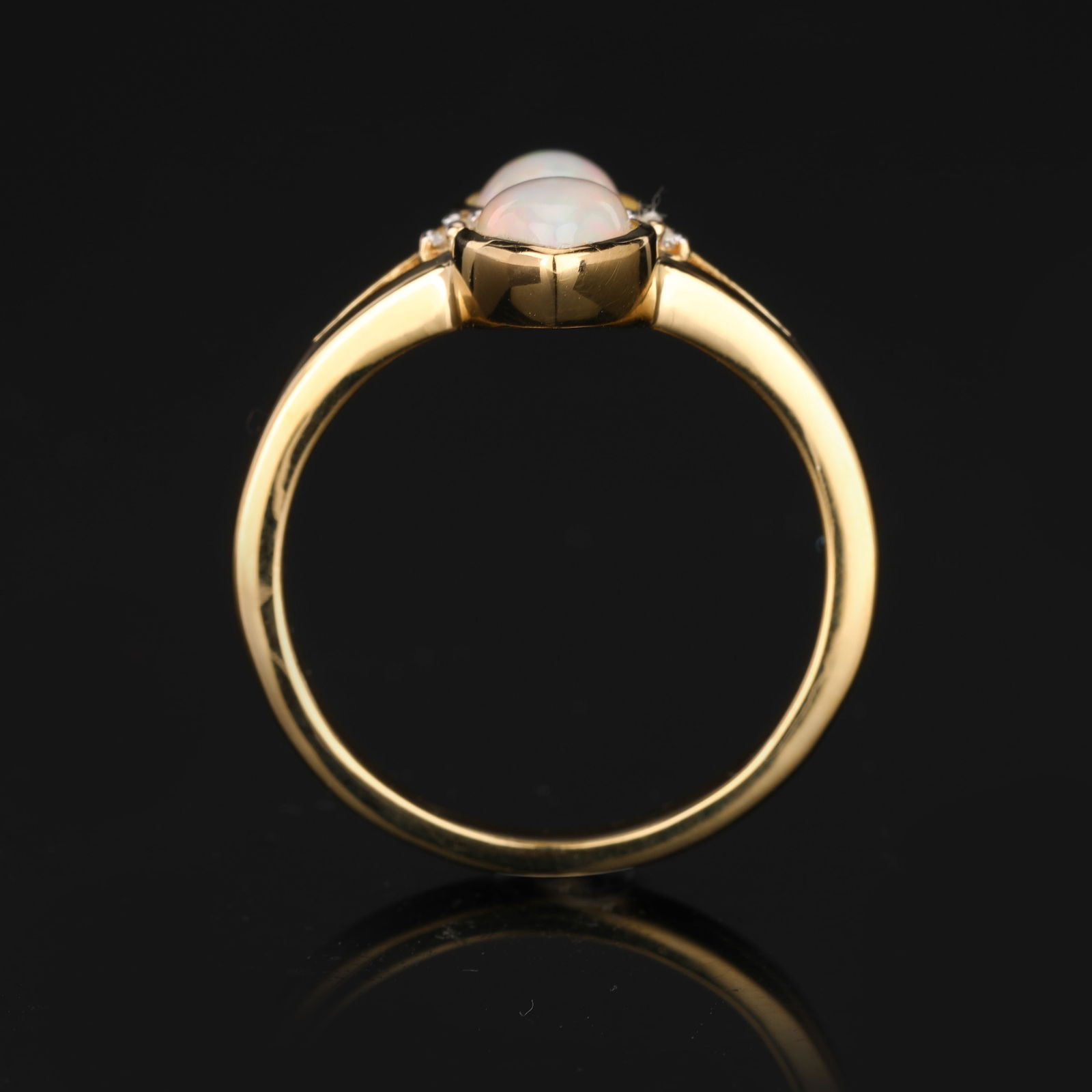 Ring: Ethiopian Opal CAB Pears 7x5mm - 2