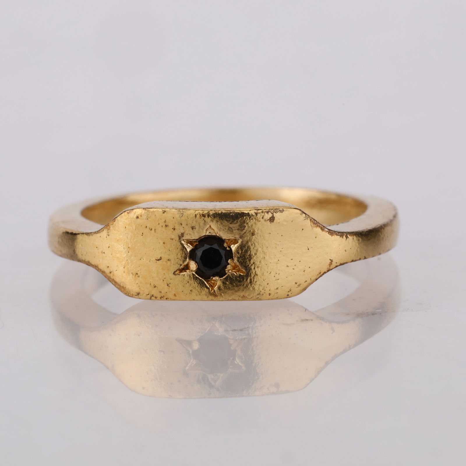Ring: Black Spinel Round 2.00mm - 3