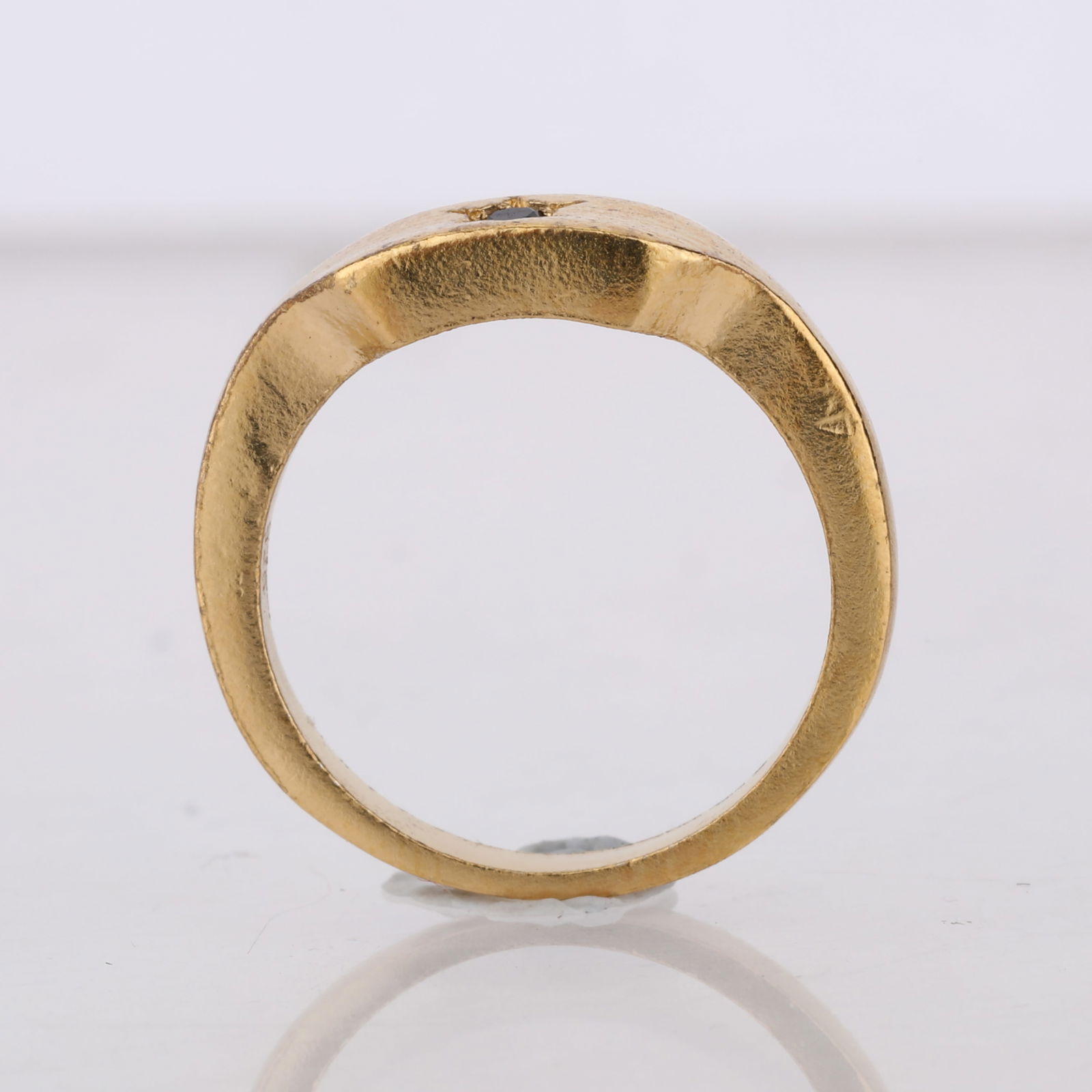 Ring: Black Spinel Round 2.00mm - 6