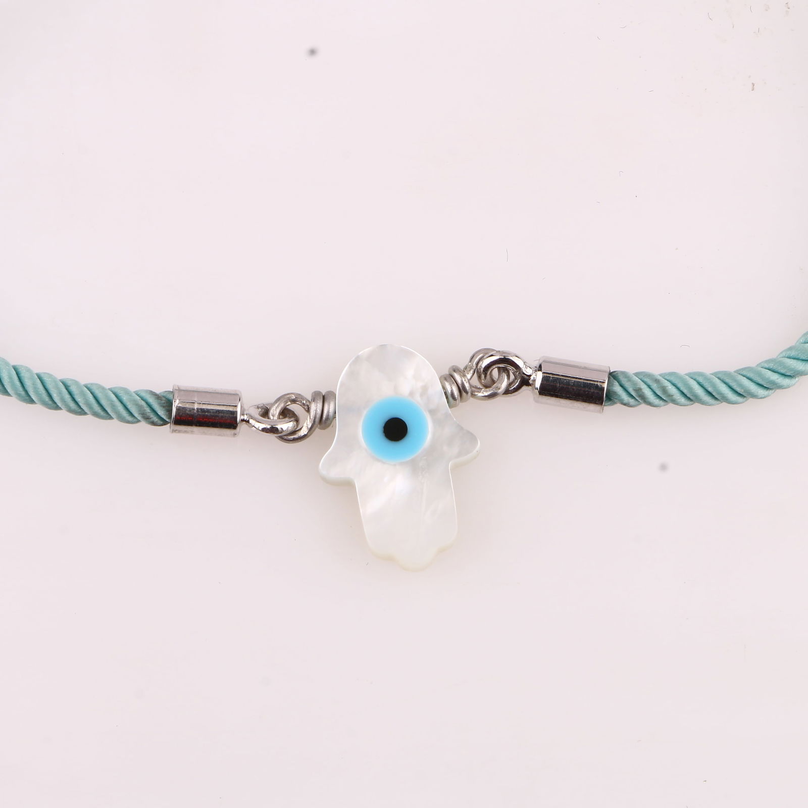 Bracelet: Mother of Pearl Fancy Shape 14x10mm ( 2.20mm ) - 1Pc ( Stone Suplied By Customer ) (: No Reserve! Title: Bracelet: Mother of Pearl Fancy Shape 14x10mm ( 2.20mm ) - 1Pc ( Stone Suplied By Customer ) ( Thread Bracelet ) ( Thread Color AS Image ) ( Gross Weight With Thread 3.51Gm)mm