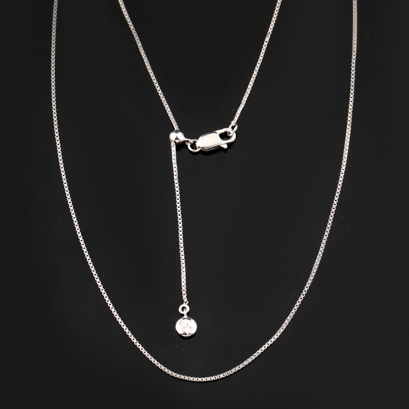 Adjustable chain: KARIZIA VEGD 015 SLD AD with silicon slider lock, thickness 0.70 MMmm: No Reserve! Title: Adjustable chain: KARIZIA VEGD 015 SLD AD with silicon slider lock, thickness 0.70 MMmm Description: KARIZIA VEGD 015 SLD AD with silicon slider lock, thickness 0.70 MM