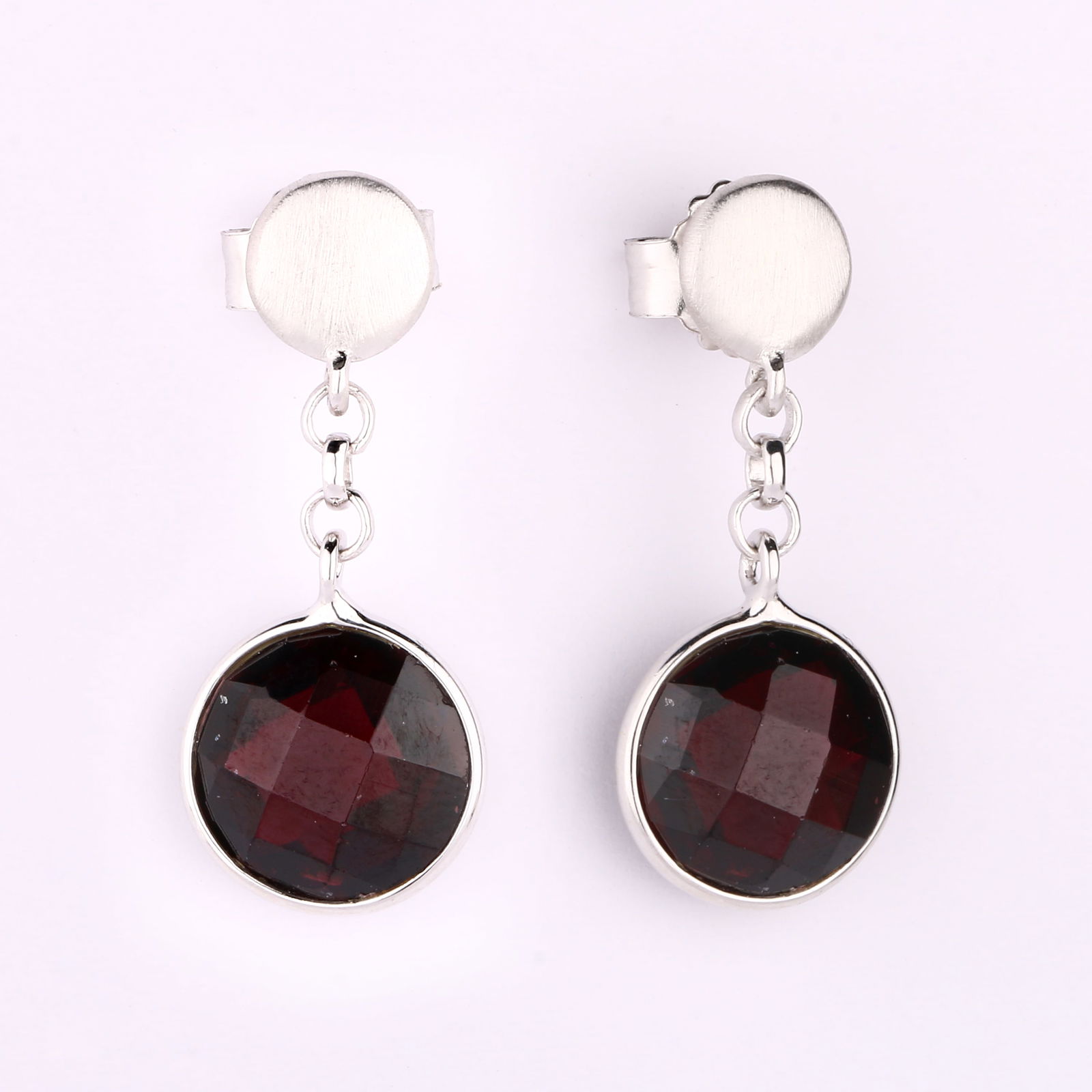 Earrings: Hydrabadi Garnet Briolite Round 9.00mm ( Height 4.30mm ) - 2Pcs ( Rollo Chain - 5Links ) (: No Reserve! Title: Earrings: Hydrabadi Garnet Briolite Round 9.00mm ( Height 4.30mm ) - 2Pcs ( Rollo Chain - 5Links ) ( Matte Finish - ???? Disc 6.00mm,Thickness 1.90-2.00mm Description: Hydrabadi