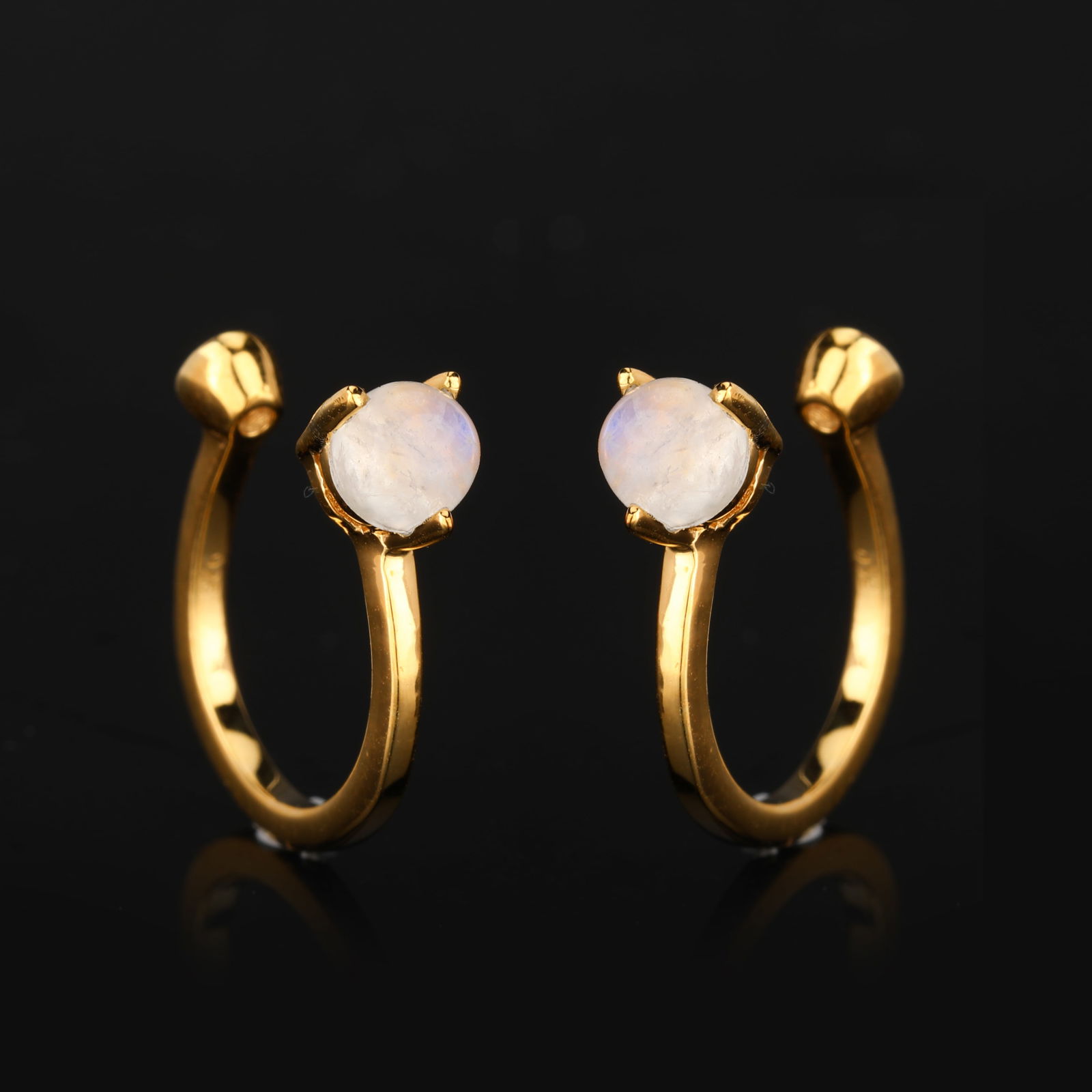 Earrings: White Rainbow Moonstone CAB Round 4.00mm - 3