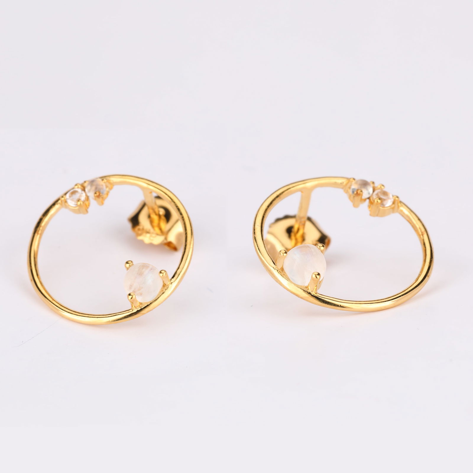 Earrings: White Rainbow Moonstone CAB Round 4.00mm - 4