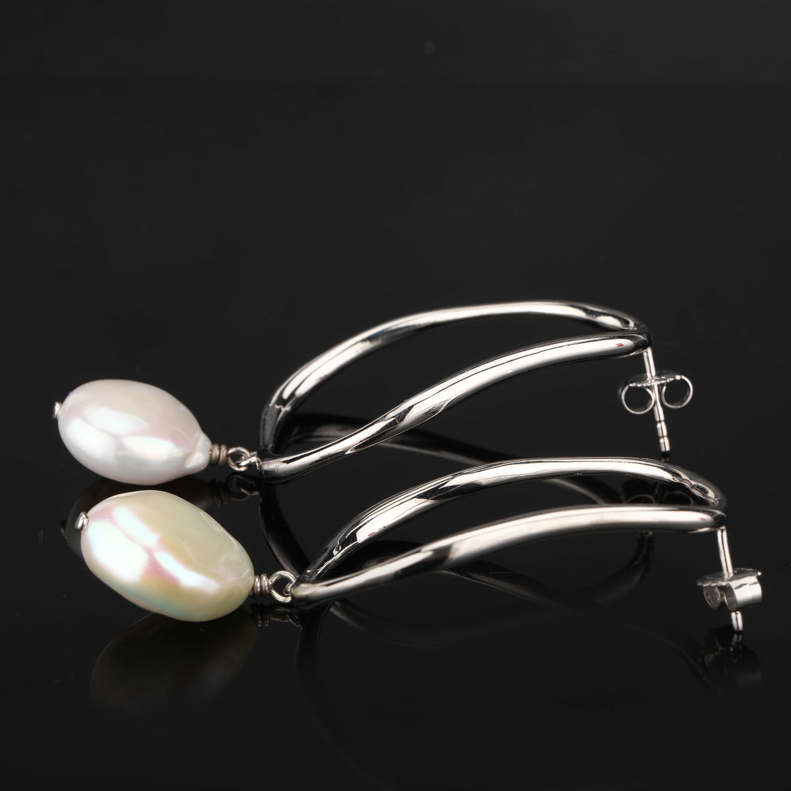 Earrings: Chinees Keshi Pearl Fancy ( Rough ) Shape (Full Drill) 15.00mm( 9.36Cts) - 1Pcmm: No Reserve! Title: Earrings: Chinees Keshi Pearl Fancy ( Rough ) Shape (Full Drill) 15.00mm( 9.36Cts) - 1Pcmm Description: Chinees Keshi Pearl Fancy ( Rough ) Shape (Full Drill) 15.00mm( 9.36Cts) -