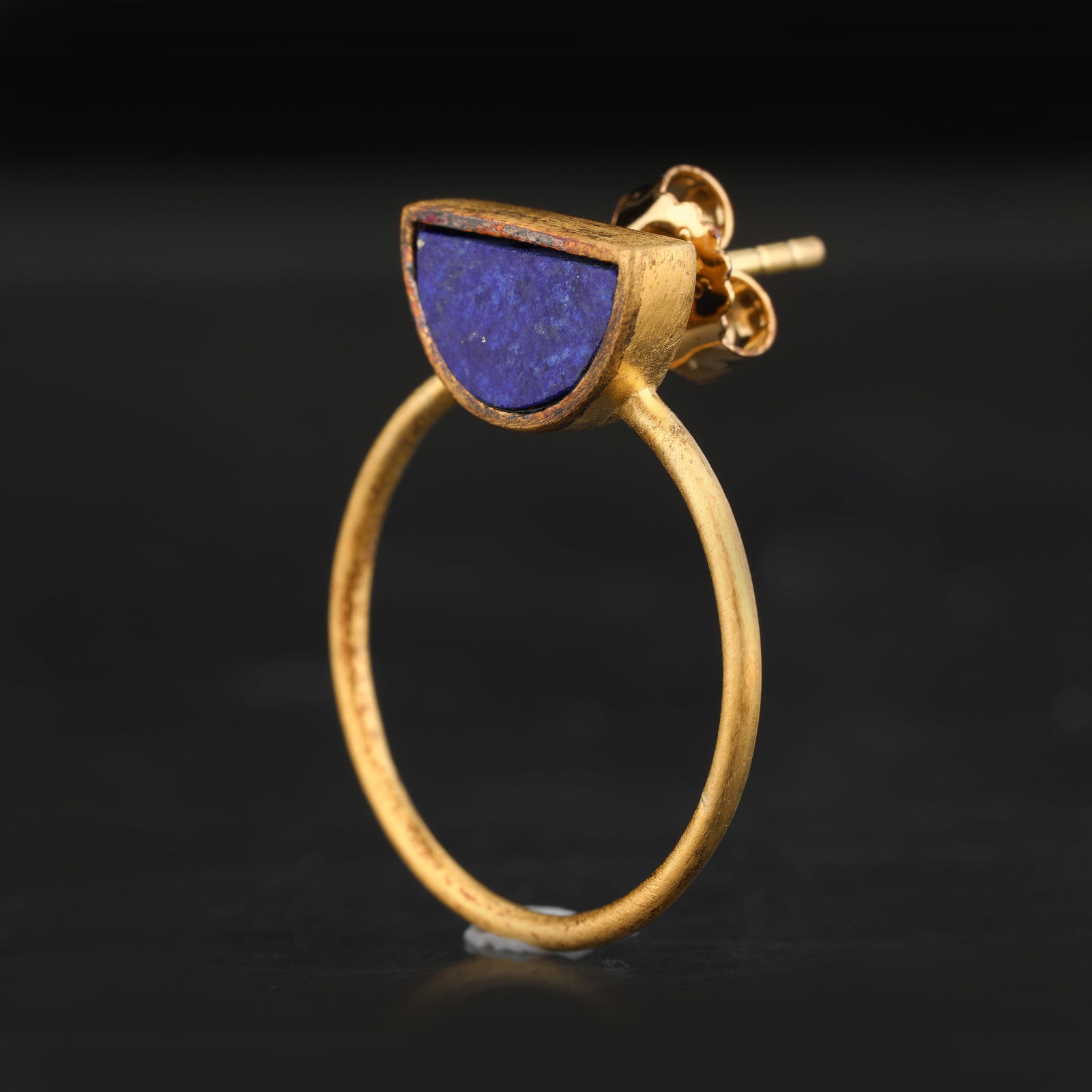 Earrings: Lapis Lazuli Half Moon Shape 10.00mm: No Reserve! Title: Earrings: Lapis Lazuli Half Moon Shape 10.00mm Description: Lapis Lazuli Half Moon Shape 10.00mm - 2Pcs ( Push-Post ) ( Matte Finish ) Date/Period: After 2000 Materials: 925 Silver