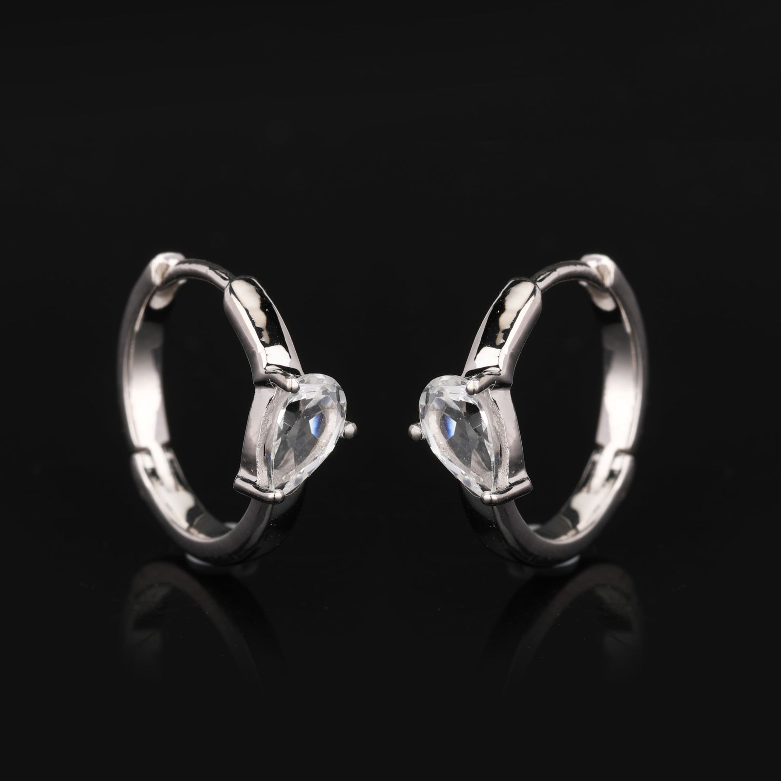 Earrings: White Topaz Pears 5x3mm