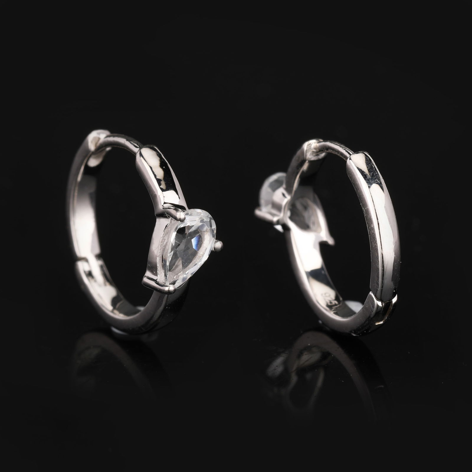 Earrings: White Topaz Pears 5x3mm - 3