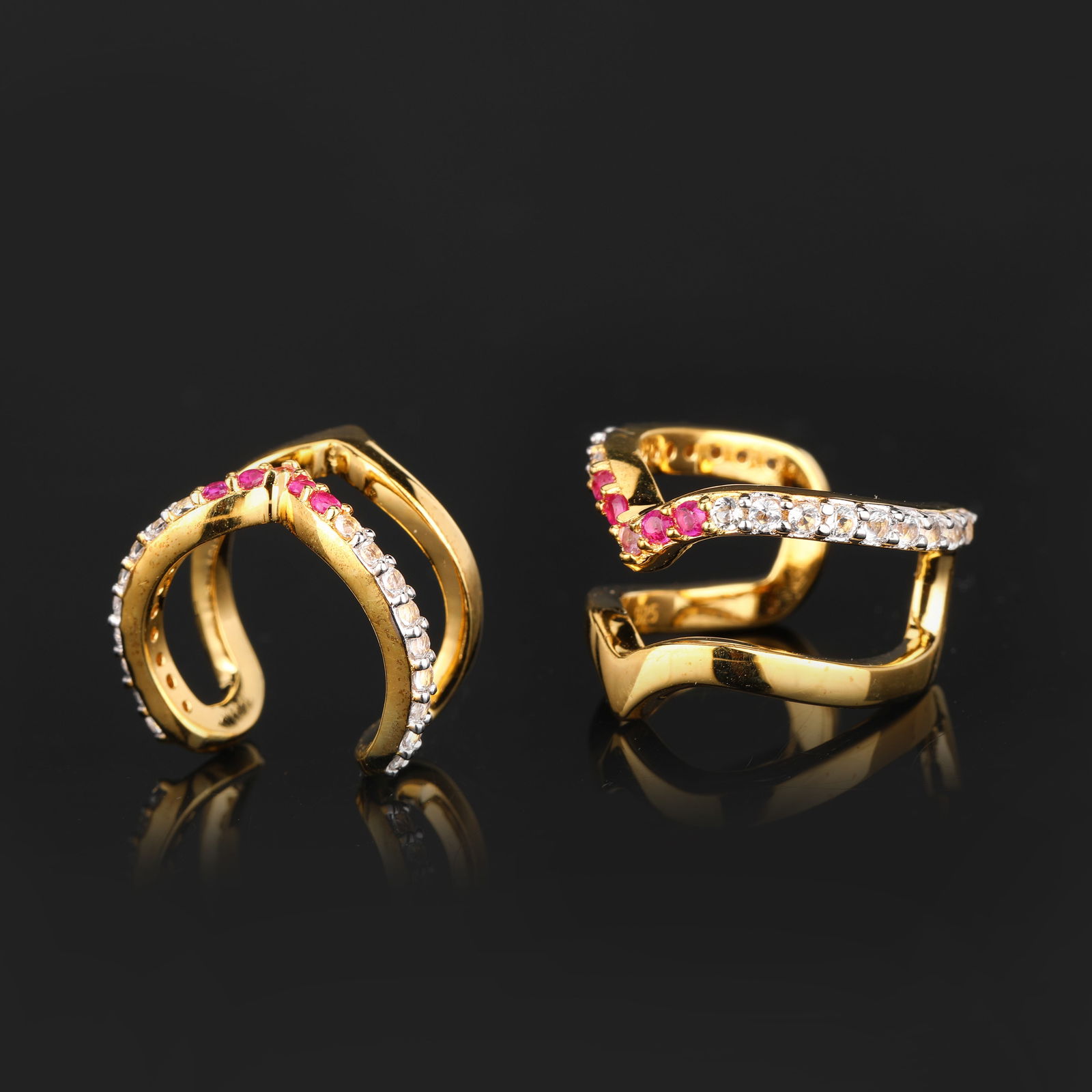 Earring: Pink Sapphire Diamond Cut Round 1.25mm: No Reserve! Title: Earring: Pink Sapphire Diamond Cut Round 1.25mm Description: Pink Sapphire Diamond Cut Round 1.25mm - 1Pc + Bkk Ruby Round 1.25mm - 4Pcs + White Topaz Round 1.25mm - 18Pcs ( White P