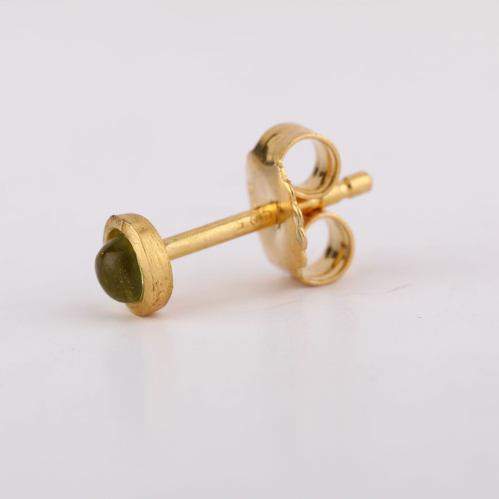 Earrings: Peridot CAB Round 3.00mm - 3