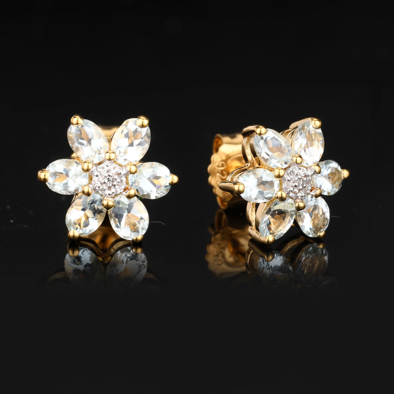 Earrings: Aquamarine ( AA ) Oval 4x3mm (1 of 4)