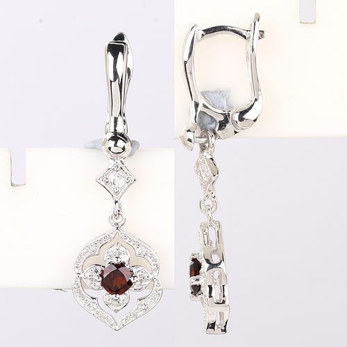 Earrings: Garnet Cushion 4.00mm (1 of 1)