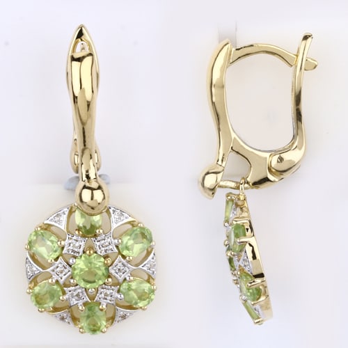 Earrings: Peridot Round 4.00mm: No Reserve! Title: Earrings: Peridot Round 4.00mm Description: Peridot Round 4.00mm - 2Pcs + Peridot Oval 4x3mm - 12Pcs + White Topaz Round 1.00mm - 24Pcs Date/Period: After 2000 Materials: 925