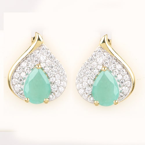 Earrings: Sakota Emerald Pears 7x5mm: No Reserve! Title: Earrings: Sakota Emerald Pears 7x5mm Description: Sakota Emerald Pears 7x5mm - 2Pcs + White Zircon Round 1.00mm - 72Pcs + White Zircon Round 1.20mm - 6Pcs Date/Period: After 2000