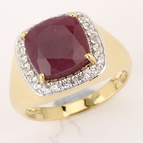 Ring: Indian Ruby Cushion 9.50mm (1 of 1)