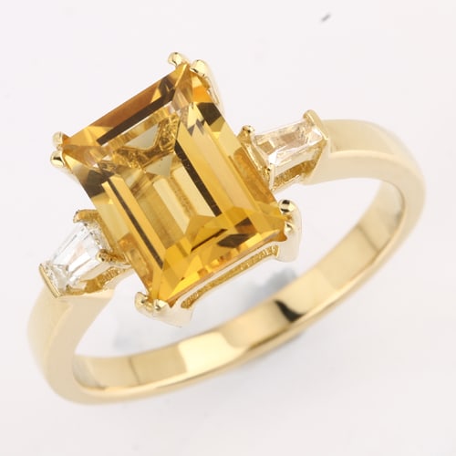 Ring: Citrine Baguette 9x7mm: No Reserve! Title: Ring: Citrine Baguette 9x7mm Description: Citrine Baguette 9x7mm - 1Pcs + White Topaz Tapper Baguette 3.00x2.00x1.30mm - 2Pcs Date/Period: After 2000 Materials: 925 Silver W/Yellow