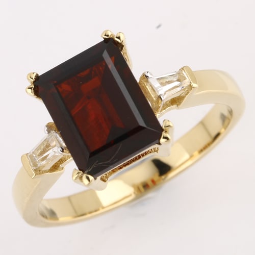 Ring: Garnet Baguette 9x7mm (1 of 1)