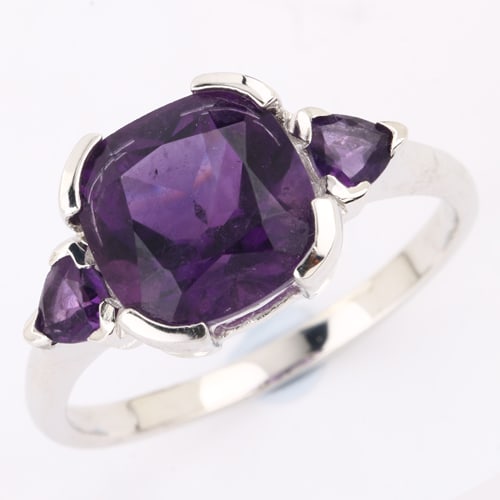 Ring: African Amethyst Cushion 10.00mm: No Reserve! Title: Ring: African Amethyst Cushion 10.00mm Description: African Amethyst Cushion 10.00mm - 1Pcs + African Amethyst Trillion 4.00mm - 2Pcs Date/Period: After 2000 Materials: 925 Silver