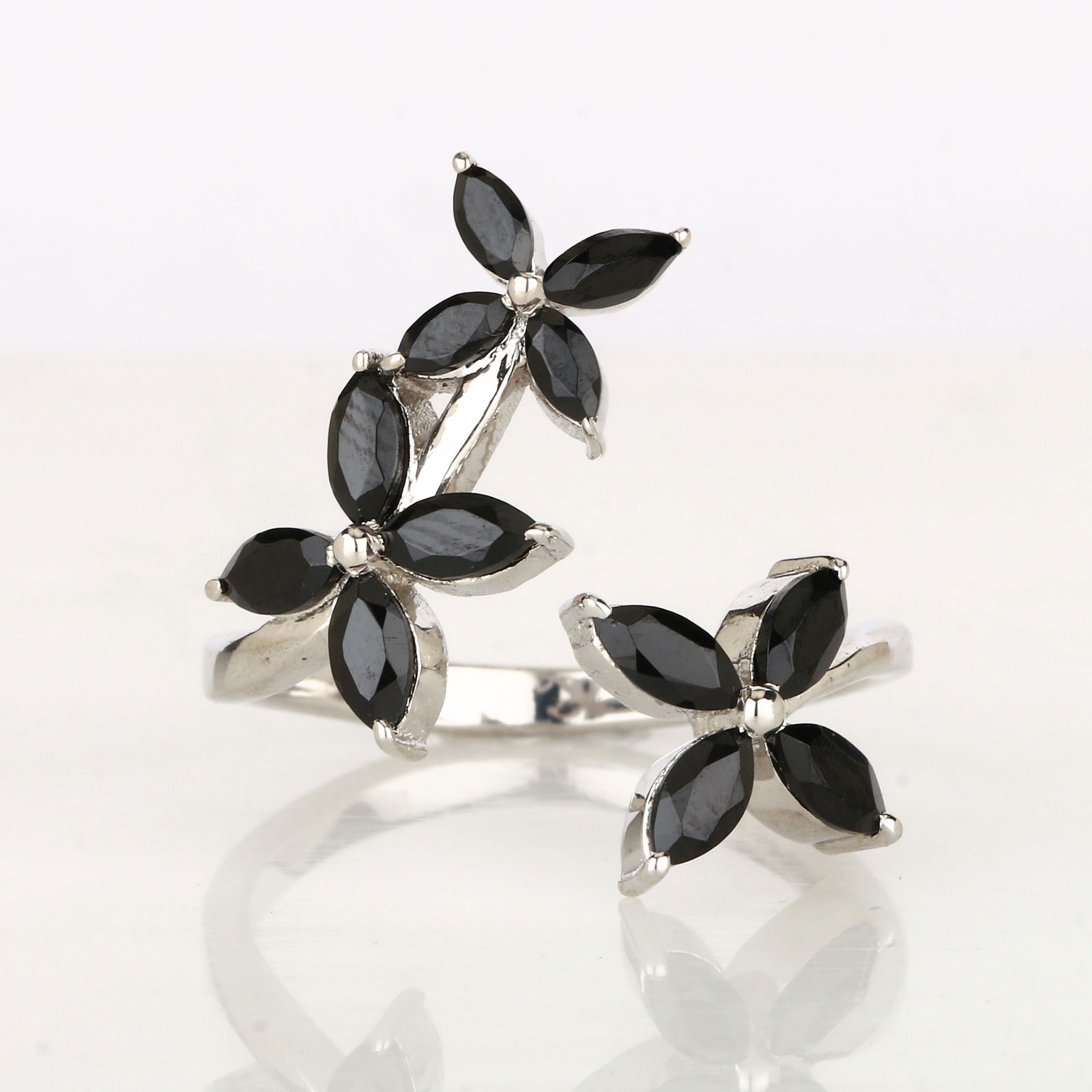 Ring: Black Spinel Marquise 5x2.50mm - 2