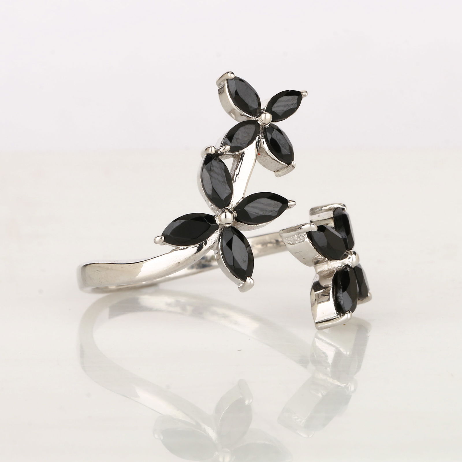 Ring: Black Spinel Marquise 5x2.50mm - 3