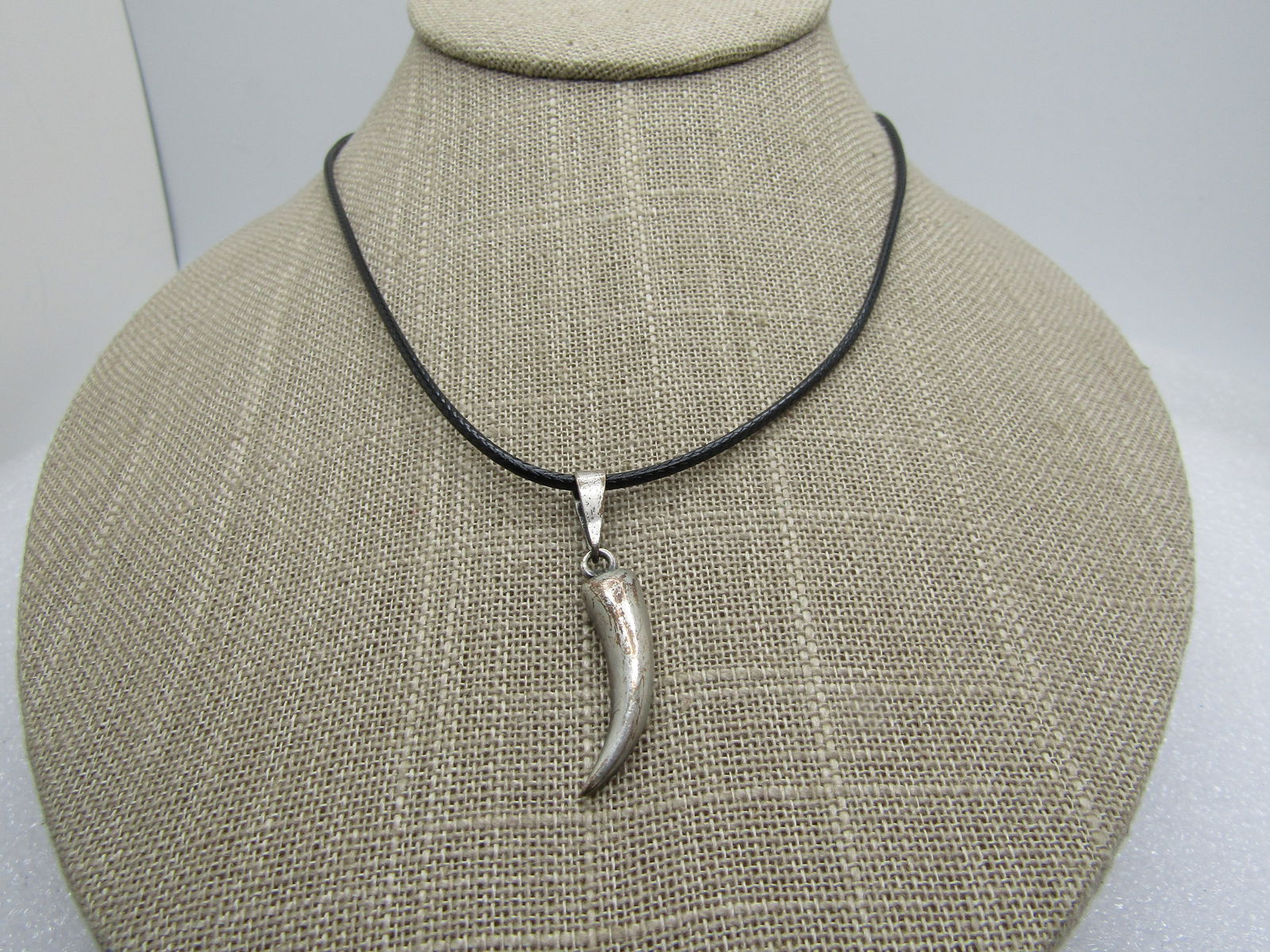 Vintage Sterling Italian Horn Necklace, Mexico, 18"-20": Vintage Sterling Italian Horn Necklace, Mexico, 18"-20". The pendant has a wide swing bail and is appx. 1.5". It is marked Mexicao, .925 and signed with letters that appear to be ASF. The pendant
