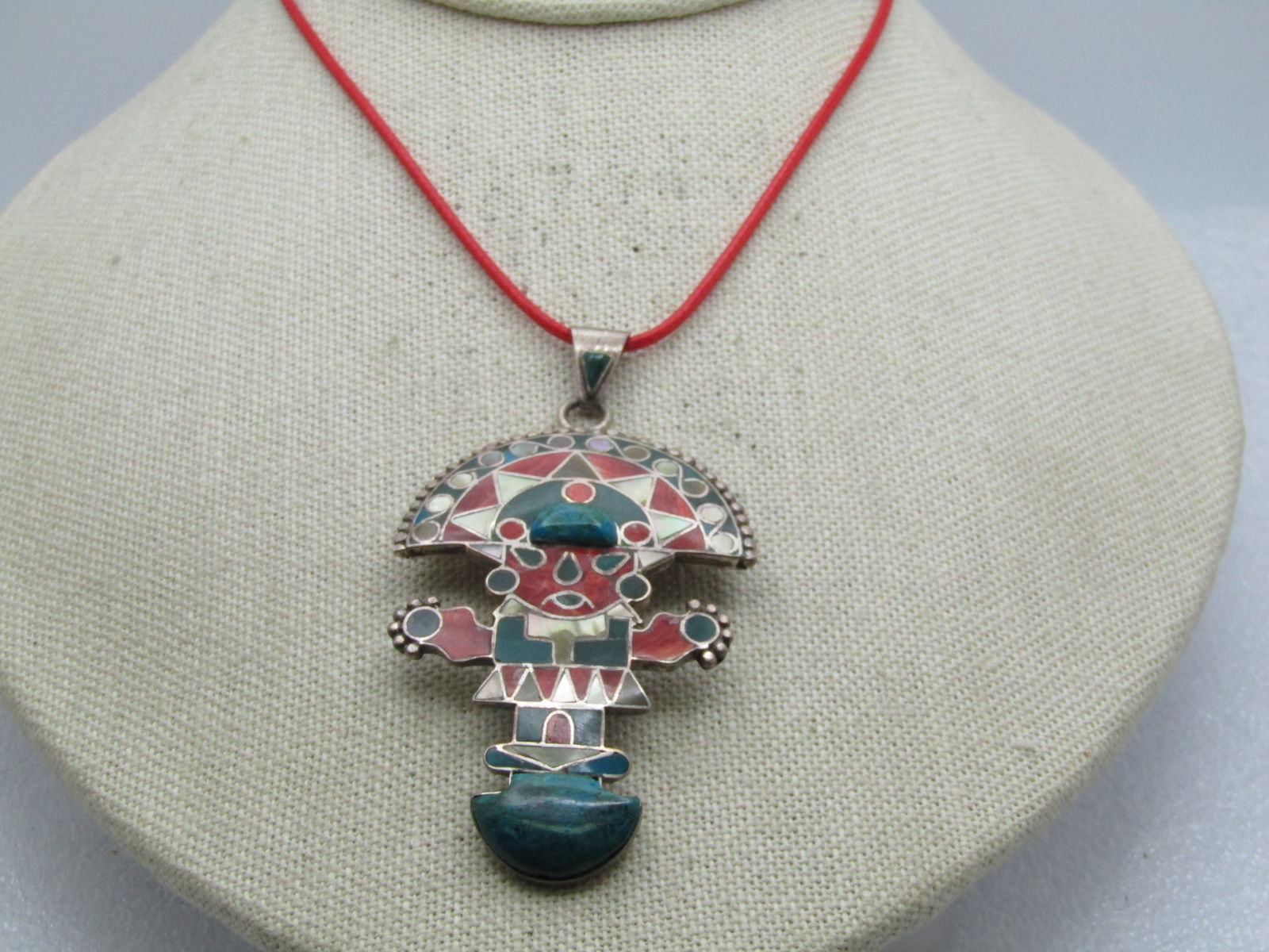 Vintage Peruvian Tumi Inlaid Necklace, Spiny Oyster & More (1 of 7)