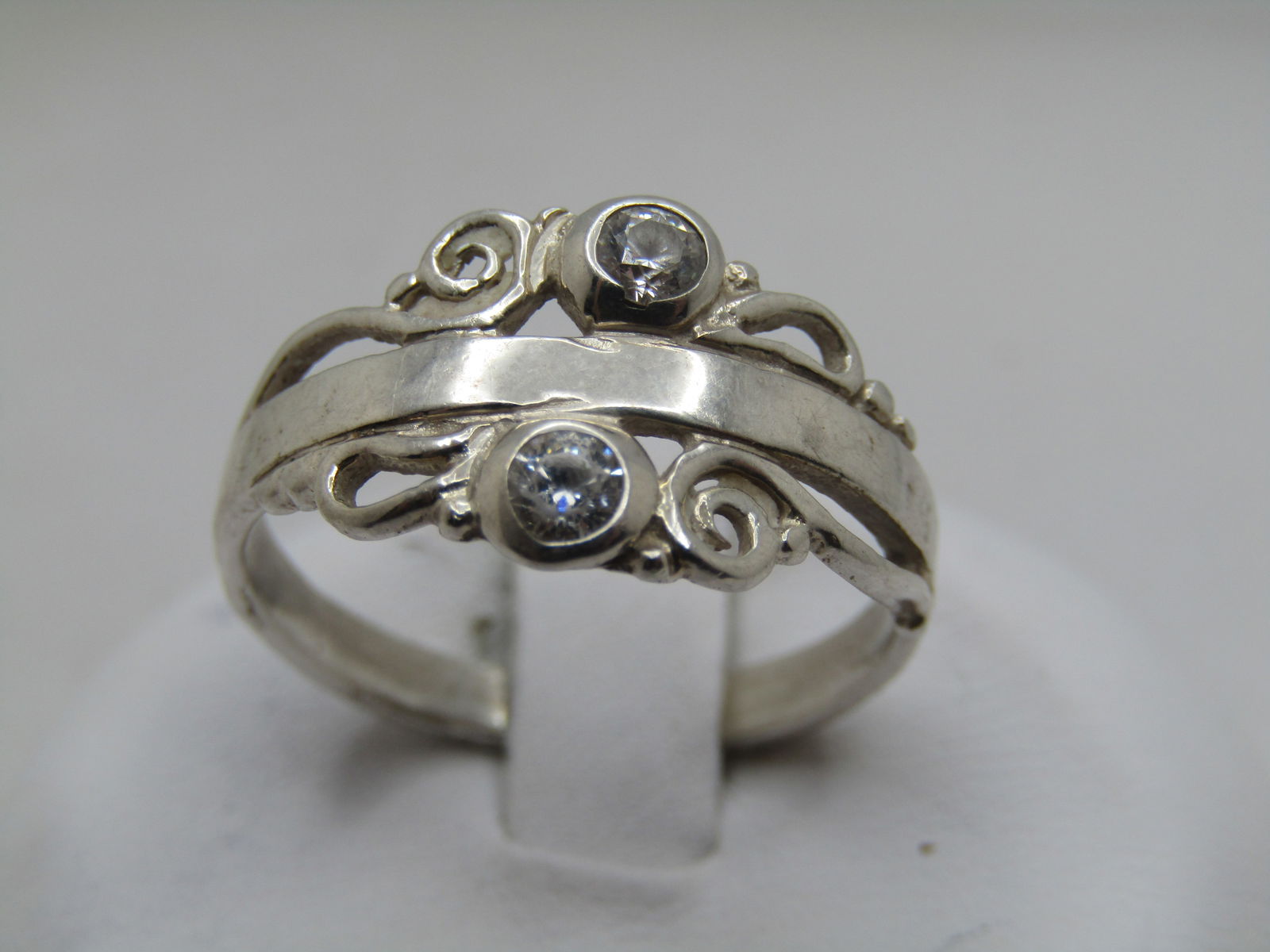 Vintage Sterling Scrolled Filigree Band Ring, Sz. 8.5, Clear Stones, 1980's-1990's. (1 of 5)