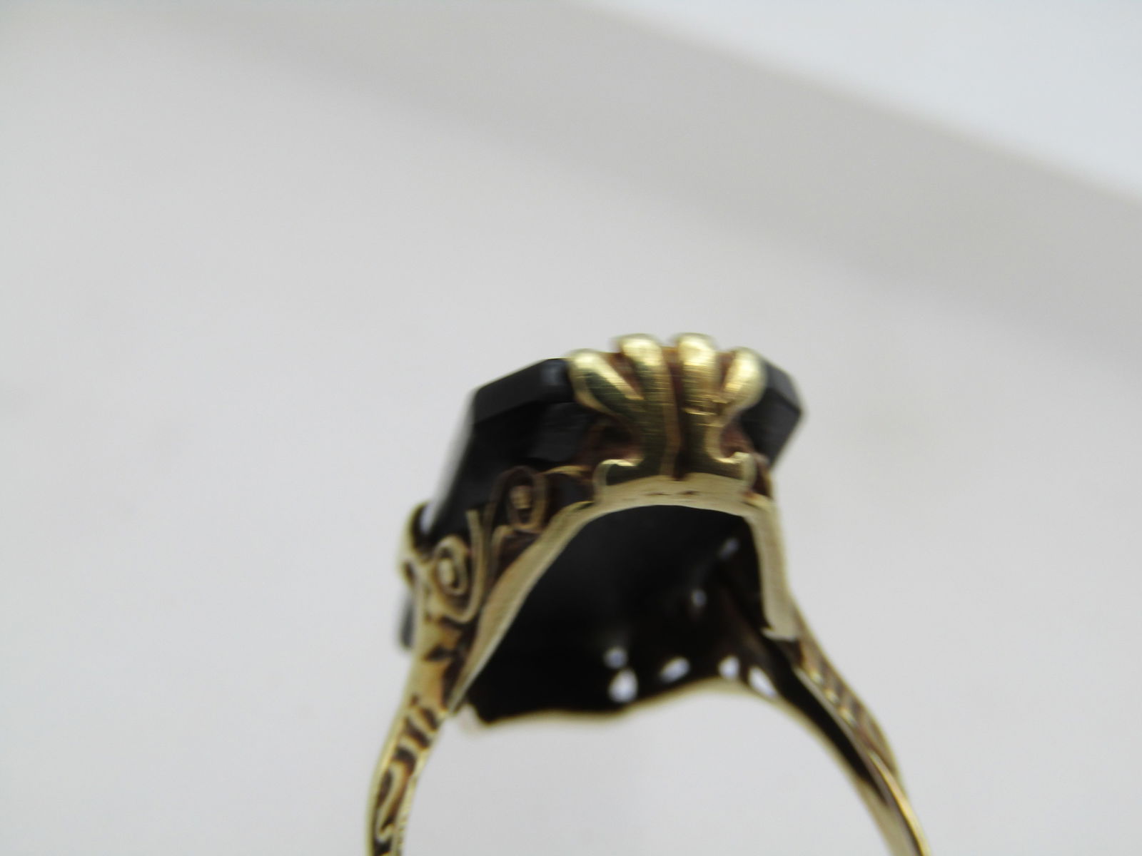 Vintage 14kt Onyx Diamond Ring, Sz. 5.25. Scrolled, Art Deco Themed - 6