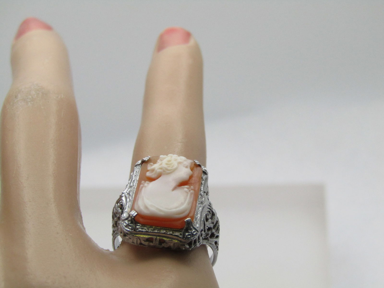 10kt Filigree Cameo Ring, White Gold, Sz. 5.75, Art Deco Themed - 8