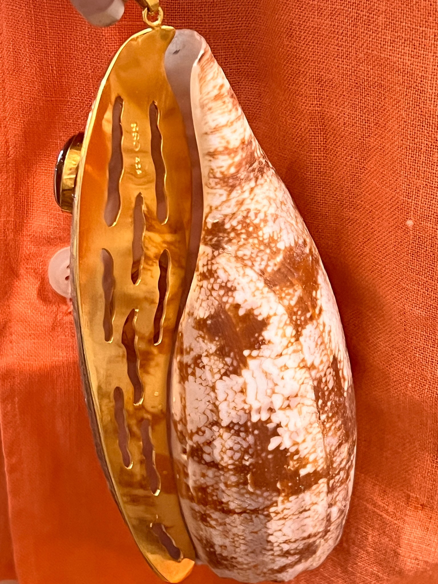 Large Conus Tulipa Shell Pendant with Antique Cameo & Agate - 5