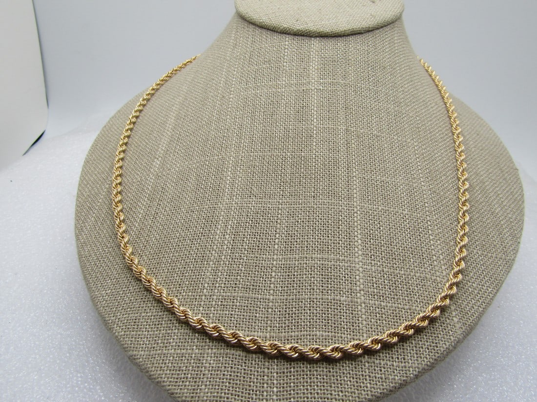 Vintage 14kt Rope Chain, 3.5mm, 24" Signed J, 1970's-1980's, 8.92 gr. Unisex. This has a round (1 of 8)