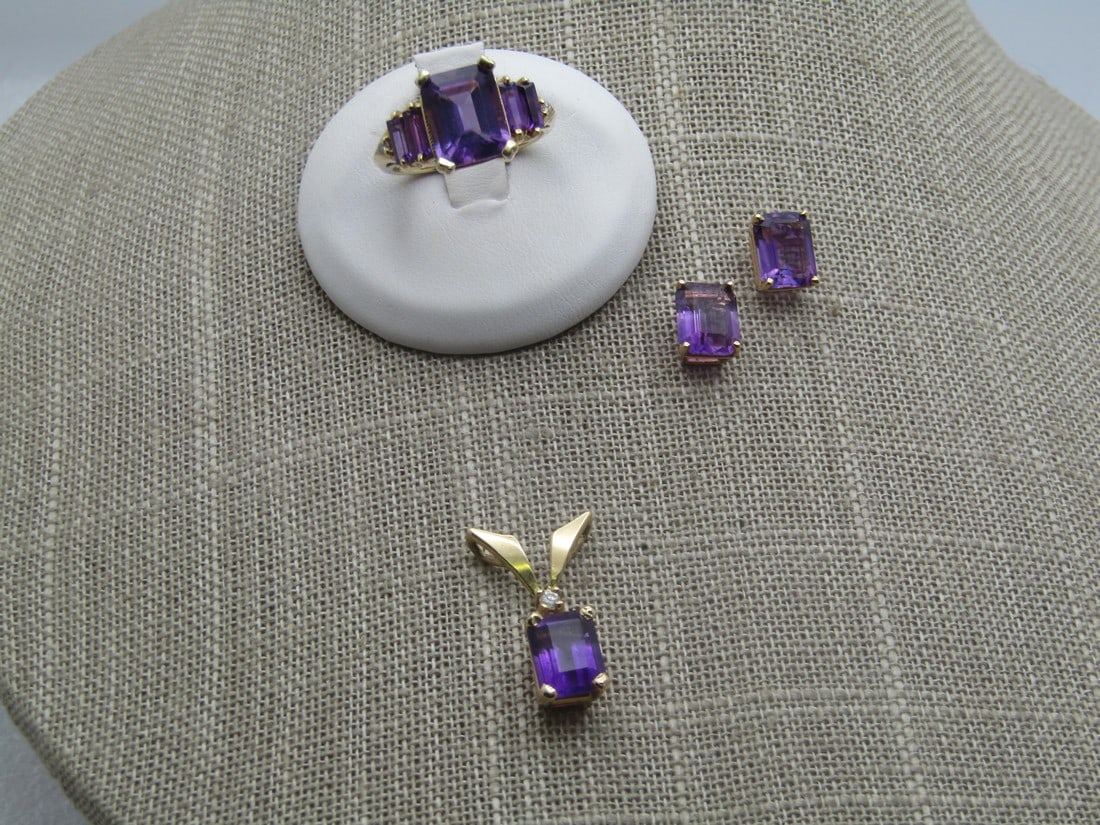 Vintage 14kt Amethyst Ring, Earrings, Pendant with Diamond, signed, 1980's-1990's: Title:Vintage 14kt Amethyst Ring, Earrings, Pendant with Diamond, signed, 1980's-1990'sDescription:Vintage 14kt Amethyst Ring, Earrings, Pendant with Diamond, signed, 1980's-1990's. It is stamped